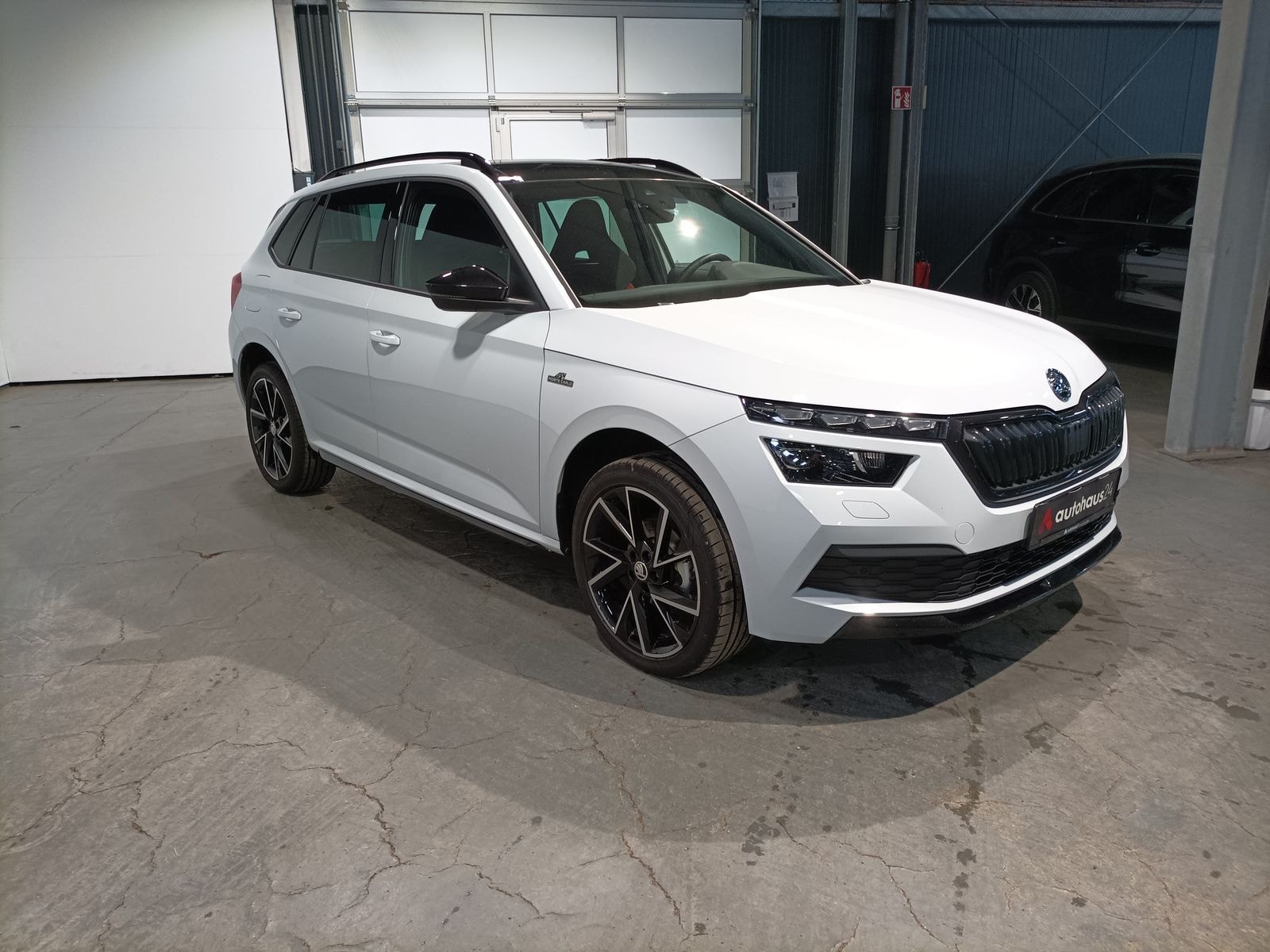 ŠKODA Kamiq SUV / Crossover / Geländewagen SKODA Kamiq 1.5 TSI ACT DSG MONTE CARLO Sports Utility Vehicle #1