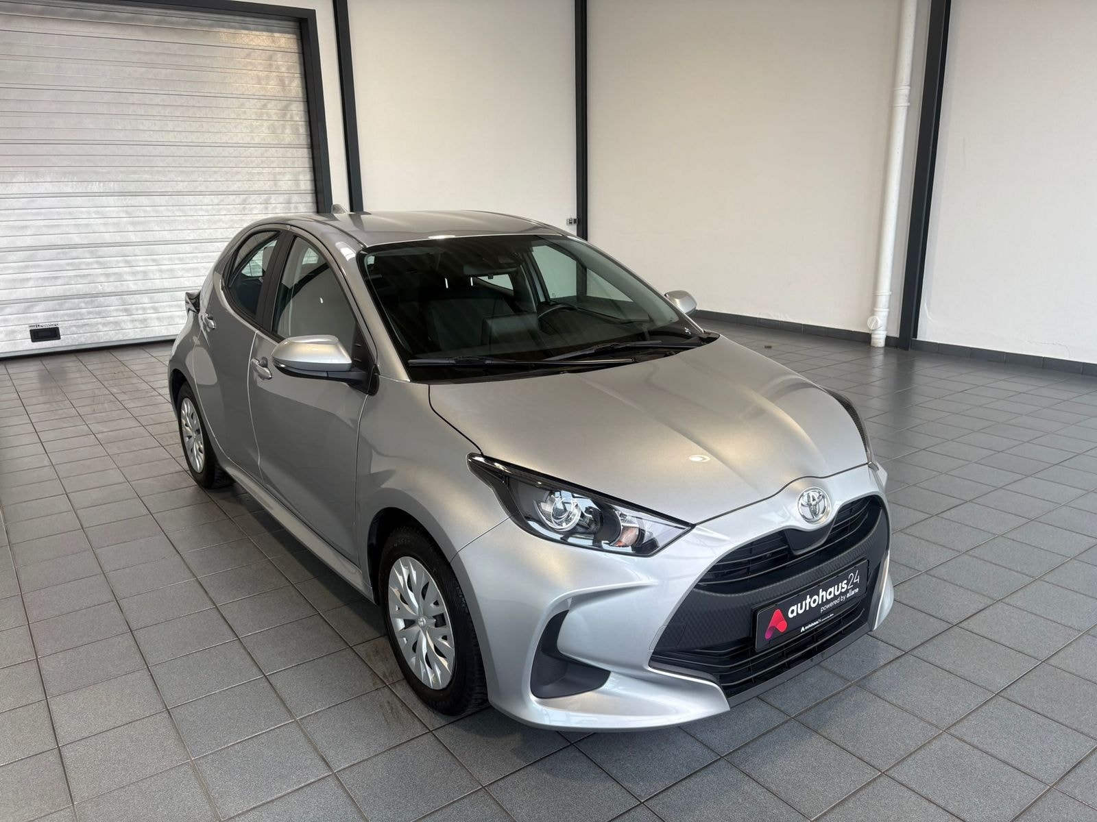 Toyota Yaris Limousine TOYOTA Yaris 1.0-l-VVT-i Comfort Schräghecklimousine #1