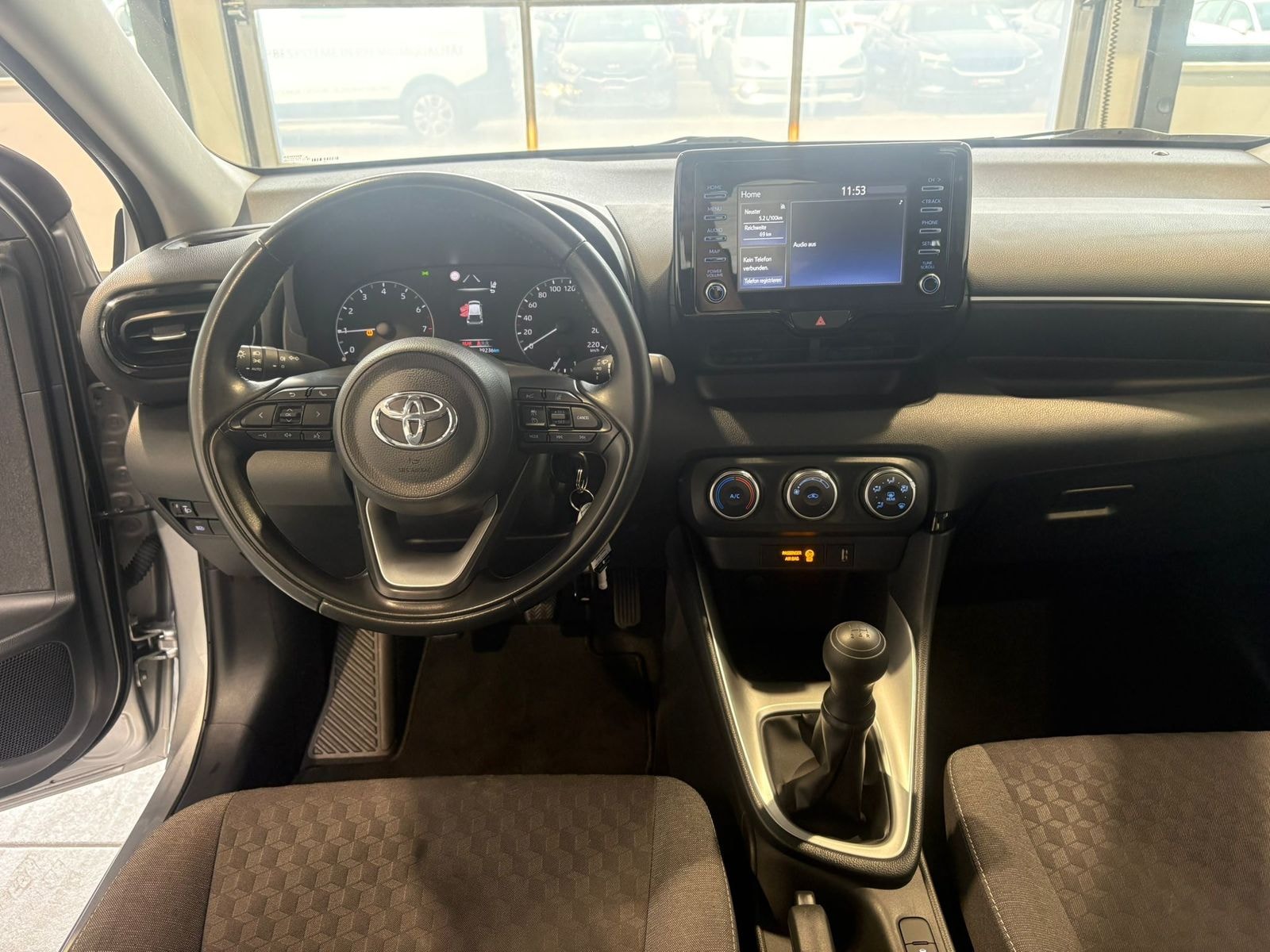 Toyota Yaris Limousine Yaris 1.0 Dual-VVTi Comfort (EURO 6d) #9