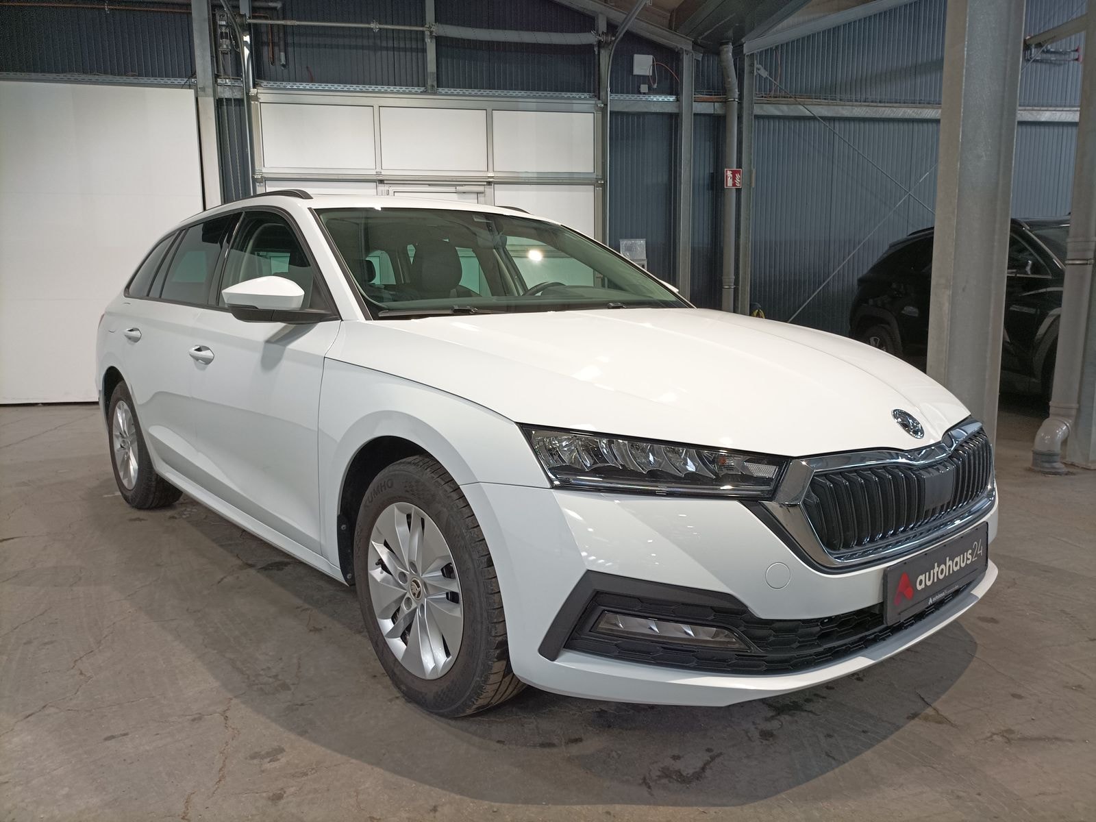 ŠKODA Octavia Kombi SKODA Octavia 2.0 TDI 85kW AMBITION COMBI Kombi #1