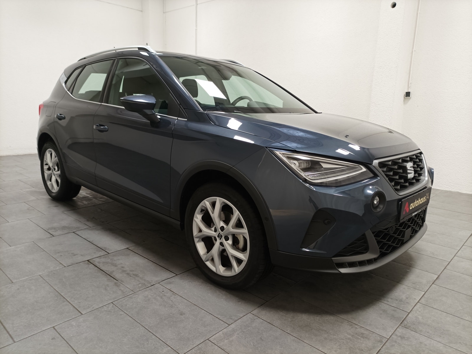 SEAT Arona SUV / Crossover / Geländewagen SEAT Arona 1.0 TSI 81kW FR DSG Sports Utility Vehicle #1