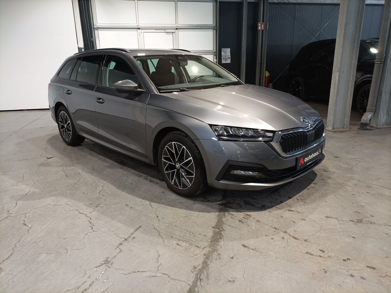 ŠKODA Octavia Kombi SKODA Octavia 2.0 TDI 110kW CLEVER COMBI Kombi #1