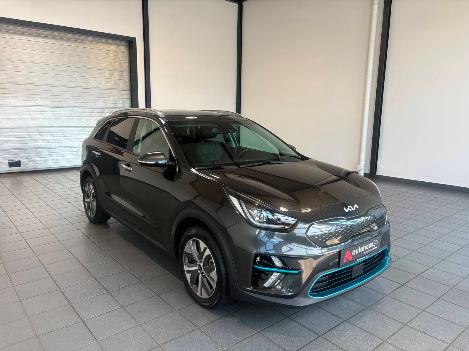 Kia Niro SUV / Crossover / Geländewagen KIA e-Niro 150kW Spirit Schräghecklimousine #1