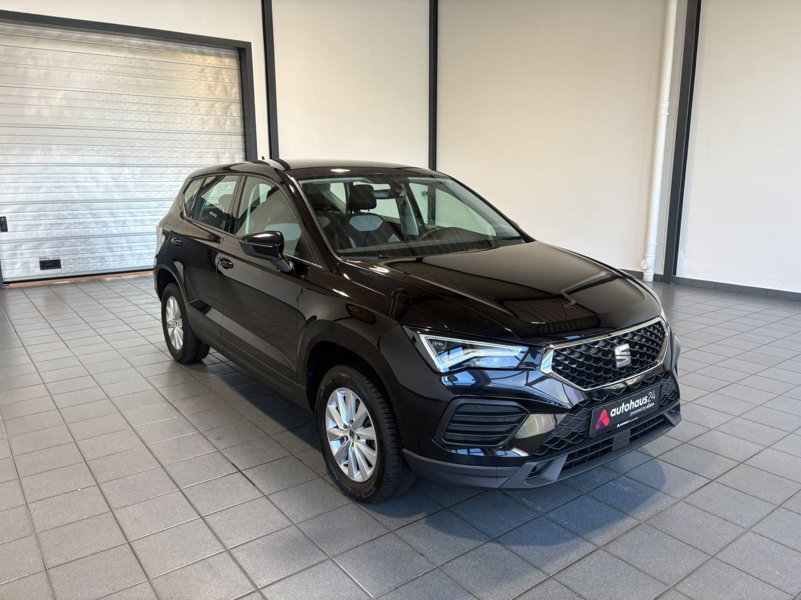 SEAT Ateca SUV / Crossover / Geländewagen SEAT Ateca 1.0 TSI 81kW Reference Sports Utility Vehicle #1