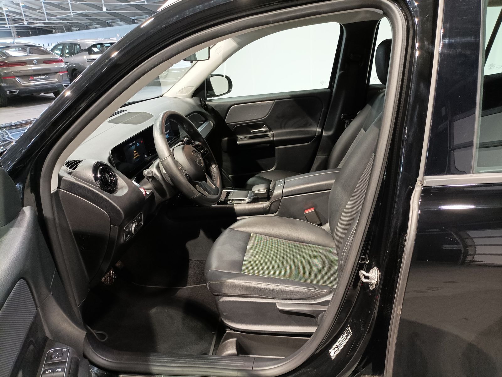 Mercedes Benz GLB-Klasse SUV GLB 180 #8