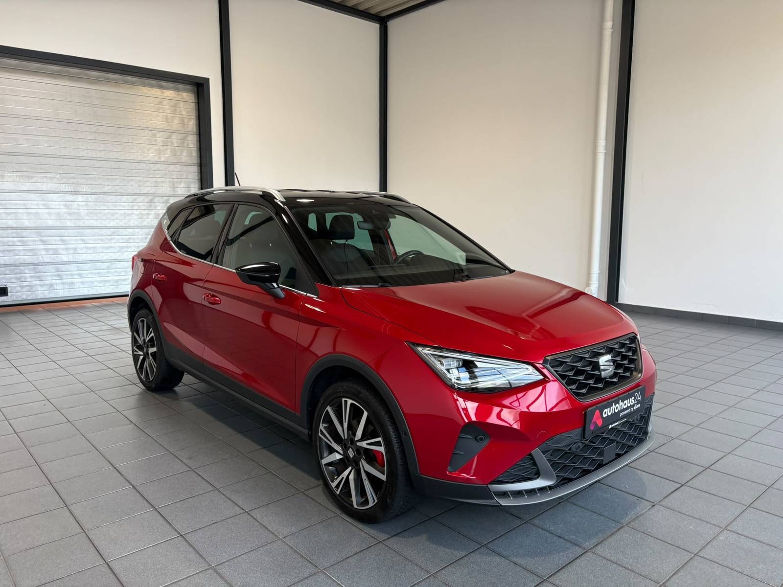 SEAT Arona SUV / Crossover / Geländewagen SEAT Arona 1.0 TSI 81kW FR DSG Sports Utility Vehicle #1