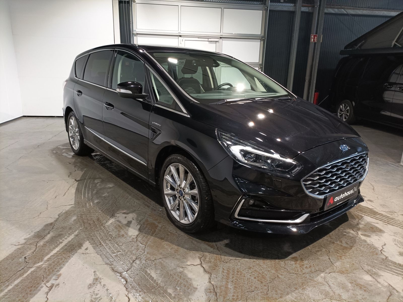 Ford S-MAX Kleinbus / Van FORD S-MAX 2.5 Duratec FHEV Vignale Van #1