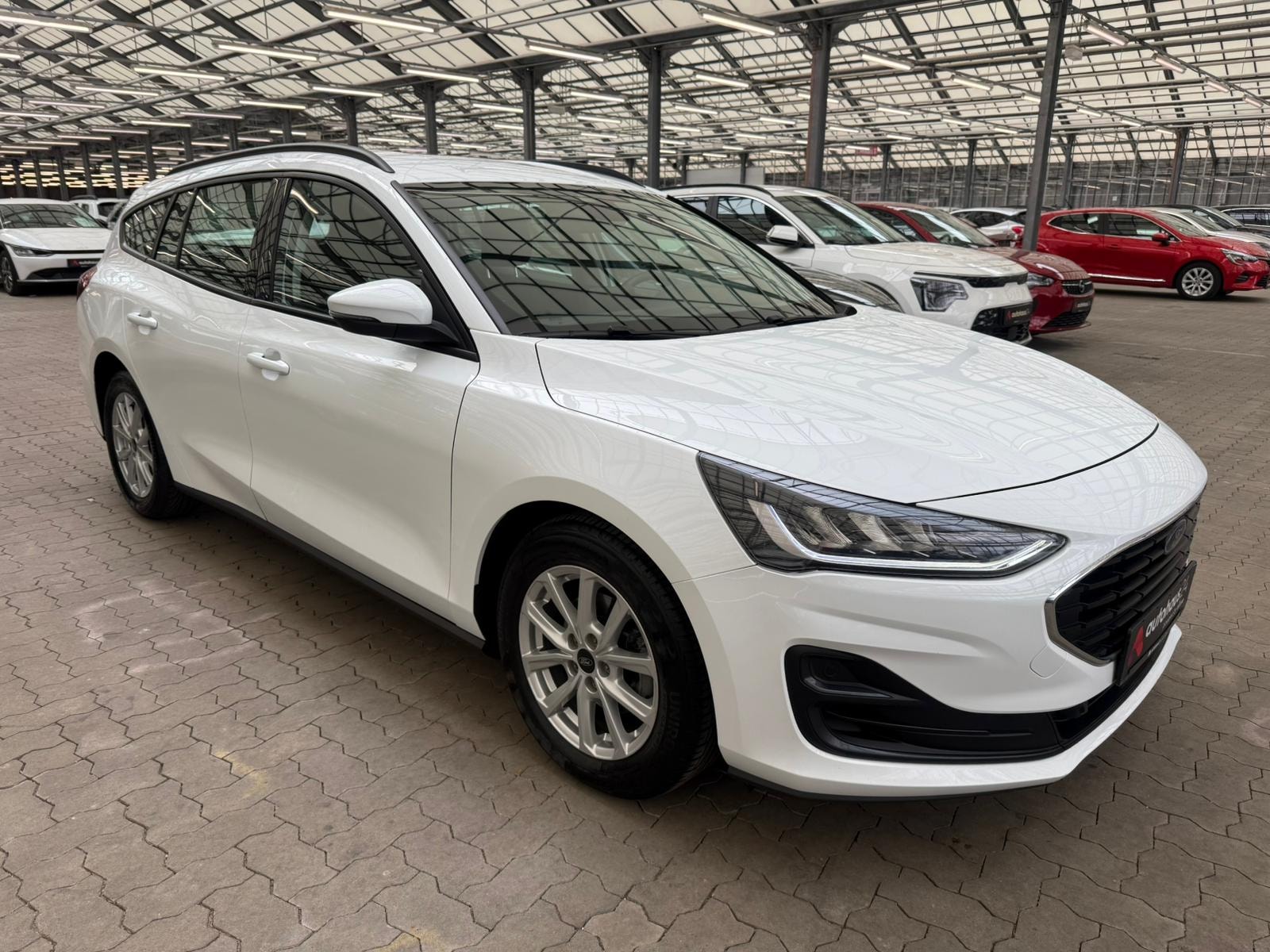 Ford Focus Kombi FORD Focus 1,5 EcoBlue 88kW Cool & Connect Tur. A. Kombi #1