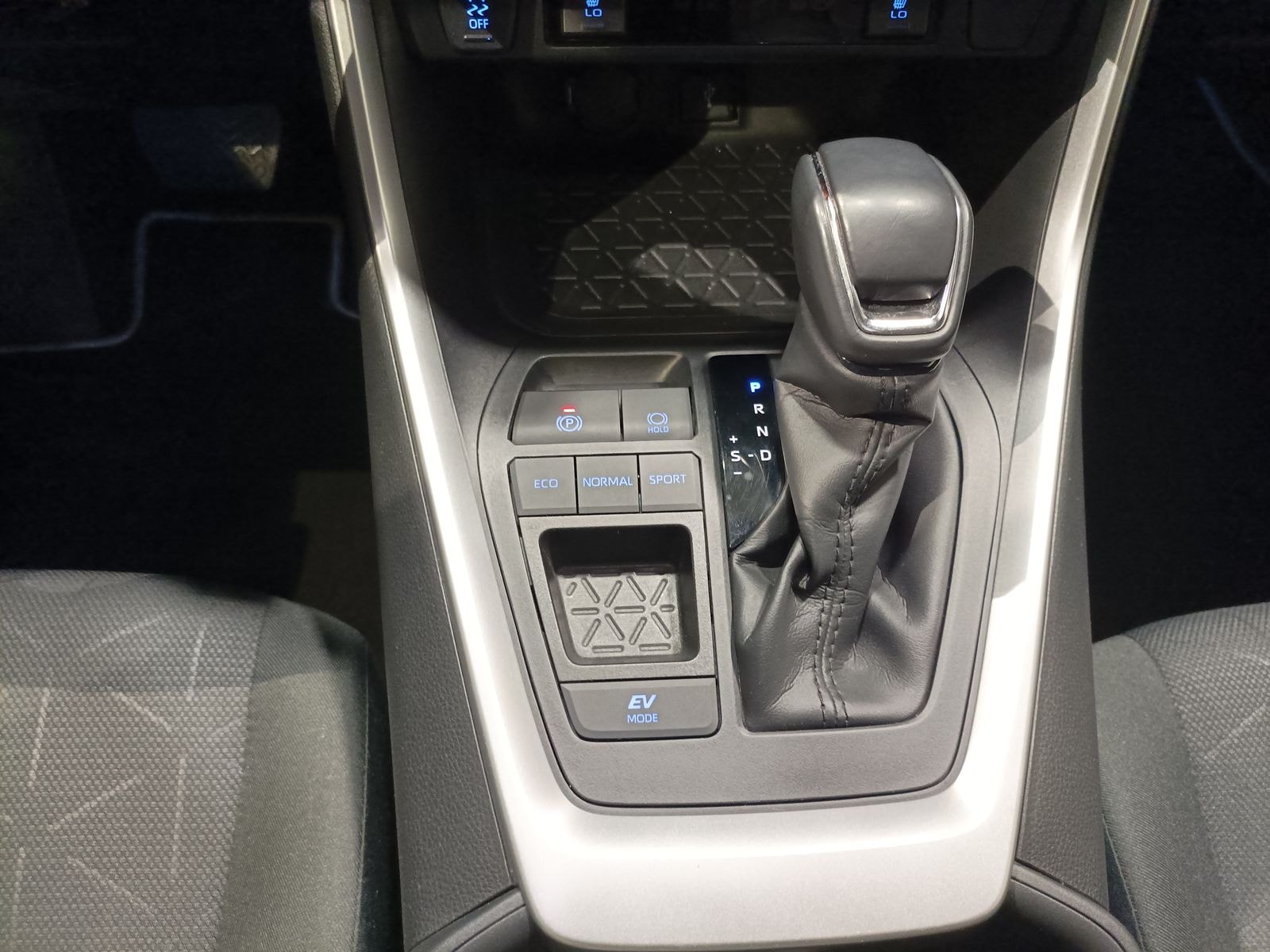 Toyota RAV4 SUV RAV4 2.5 VVT-i Hybrid Team D 4x2 #12