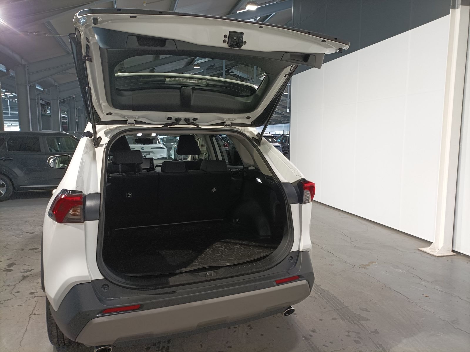 Toyota RAV4 SUV RAV4 2.5 VVT-i Hybrid Team D 4x2 #6