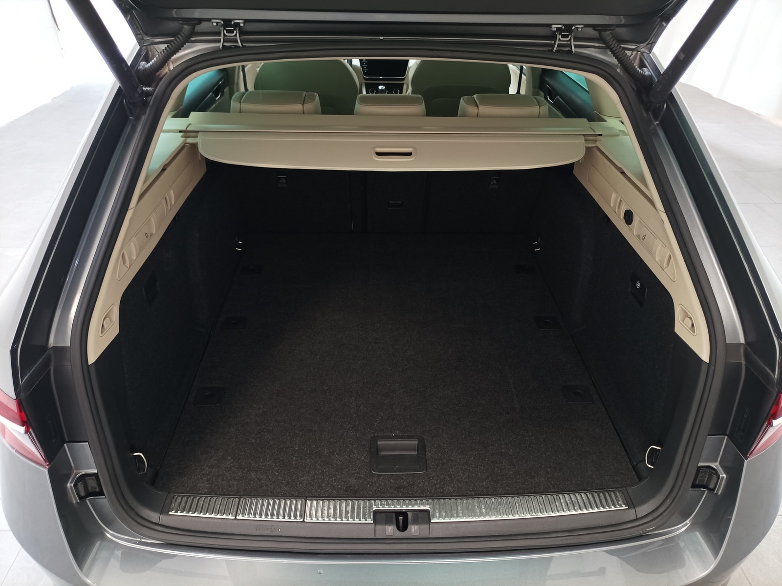 Skoda Superb Kombi Superb Combi 2.0 TDI Style 4x4 (EURO 6d) #6