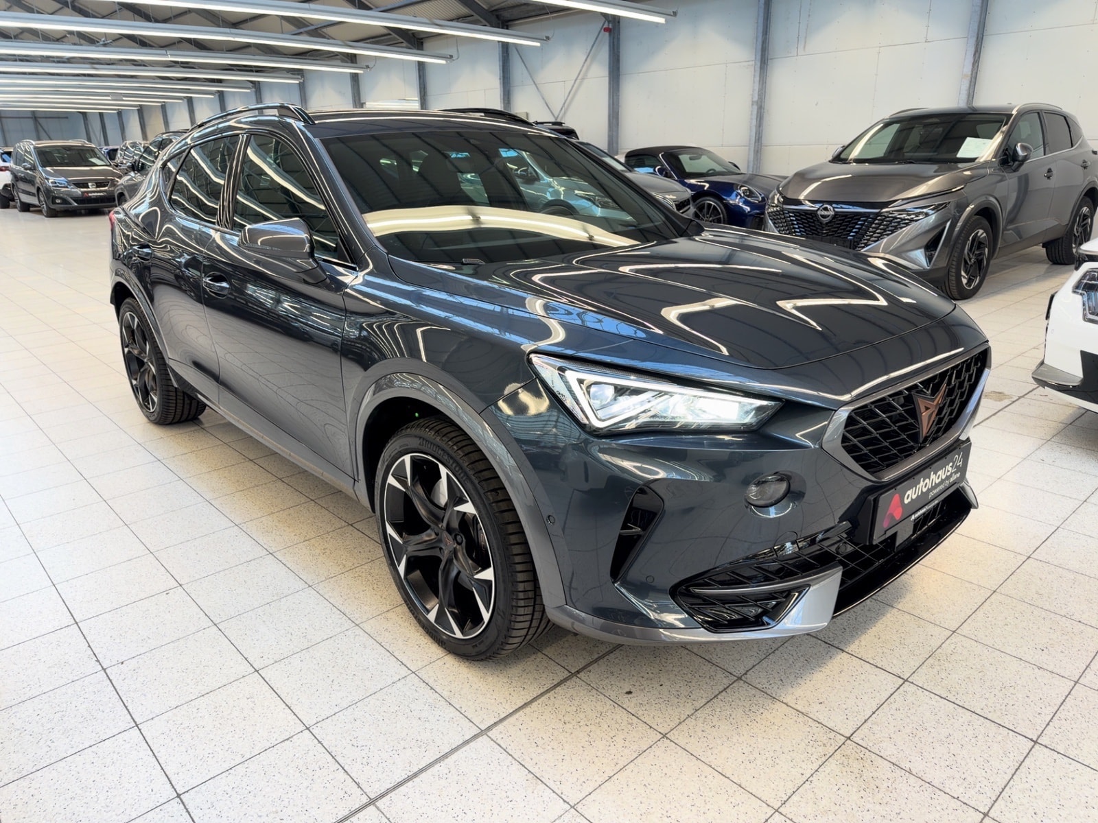 CUPRA Formentor SUV / Crossover / Geländewagen CUPRA Formentor 1.4 e-HYBRID 180kW VZ DSG Sports Utility Vehicle #1