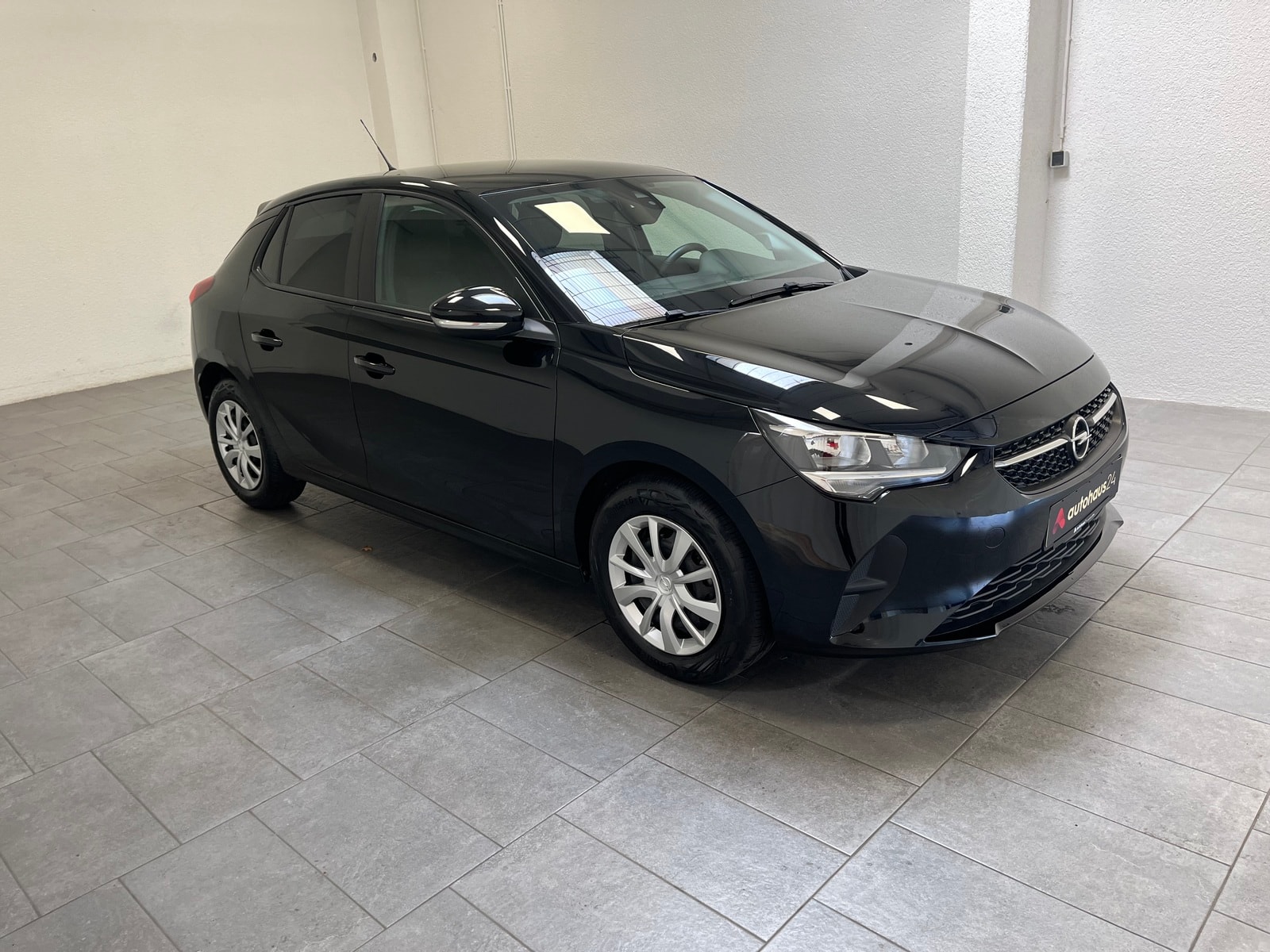 Opel Corsa Limousine OPEL Corsa 1.2 55kW Edition Schräghecklimousine #1