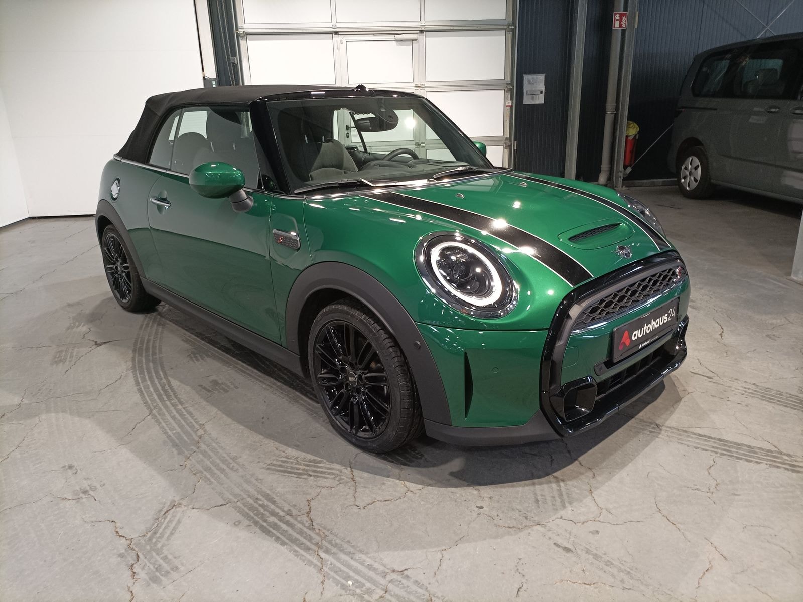 MINI Cabrio Cabrio / Roadster MINI MINI Cooper S Cabrio Classic Trim Cabriolet #1