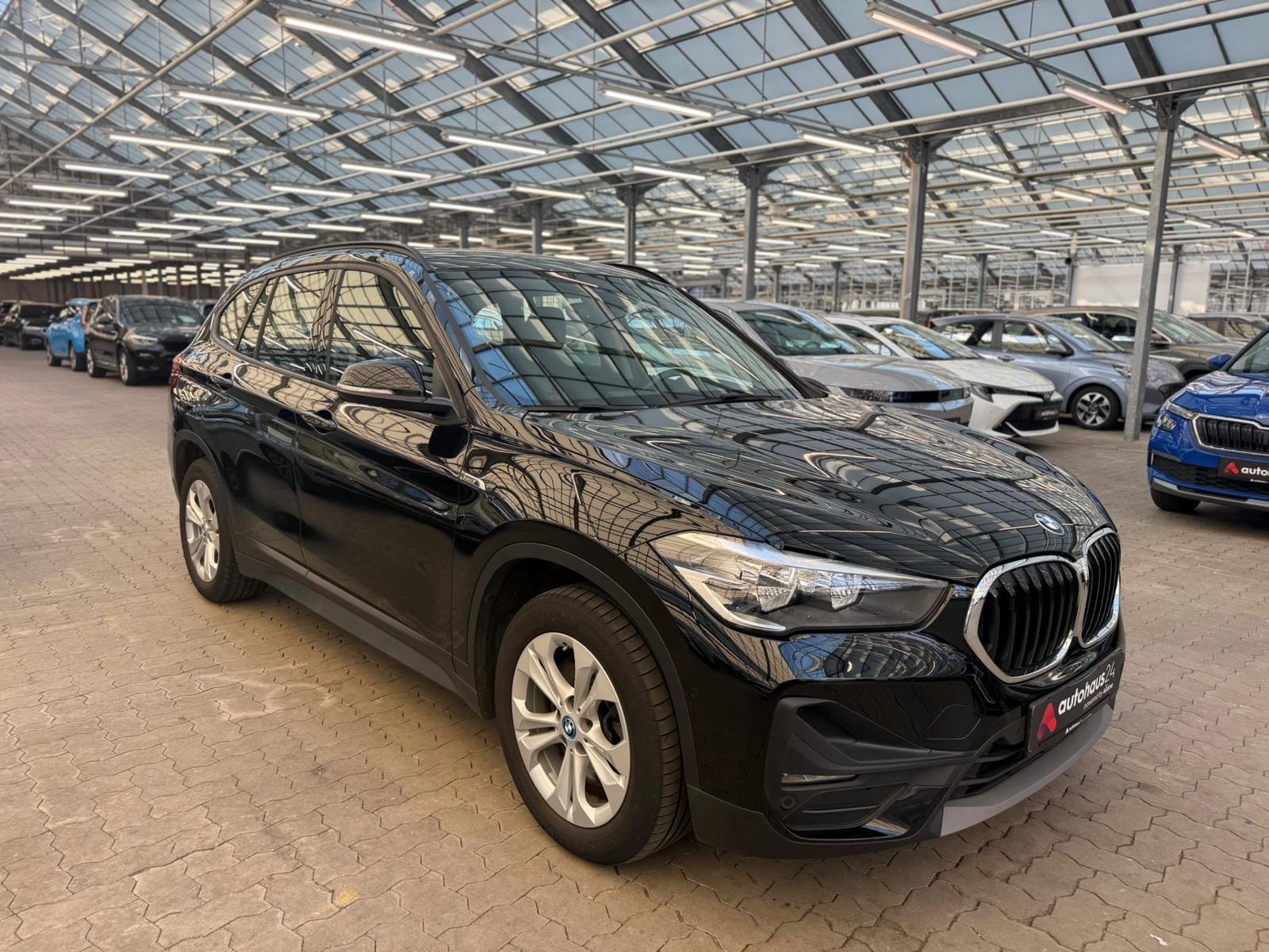 BMW X1 SUV / Crossover / Geländewagen BMW X1 xDrive25e Advantage Steptronic Sports Utility Vehicle #1