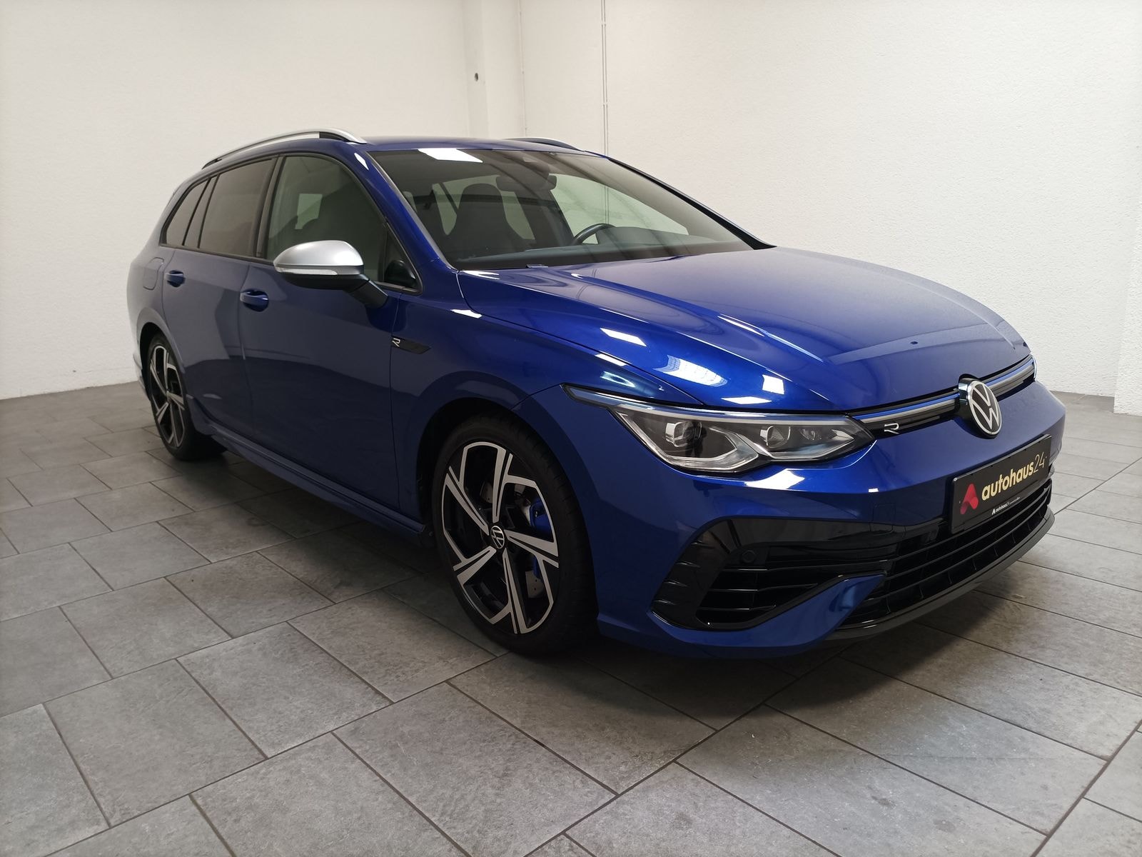 Volkswagen Golf Kombi VOLKSWAGEN Golf 2.0 TSI OPF DSG 4MOTION R Variant Kombi #1