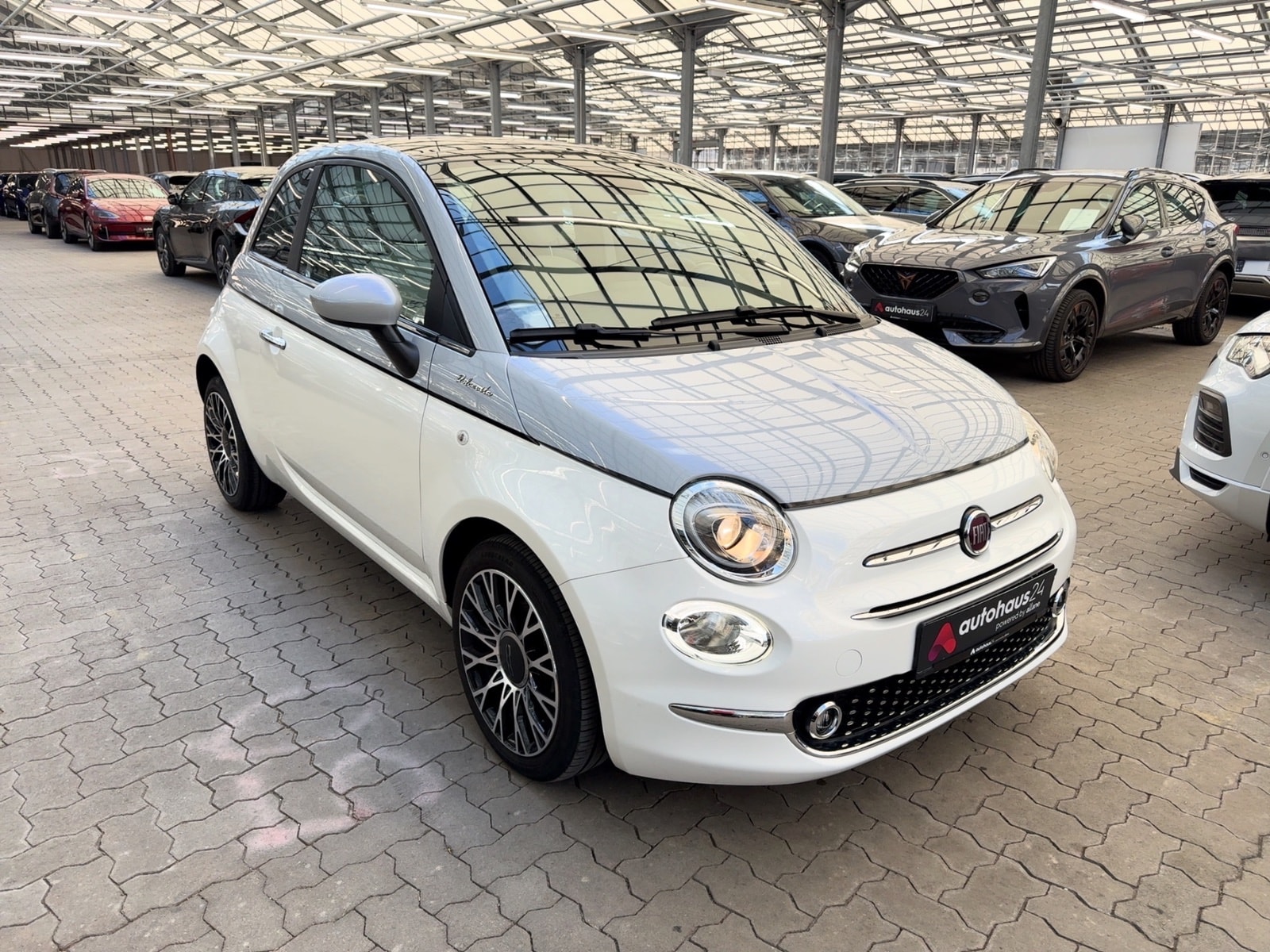 Fiat 500 Schräghecklimousine FIAT 500 1.0 GSE N3 Hybrid DOLCEVITA Schräghecklimousine #1