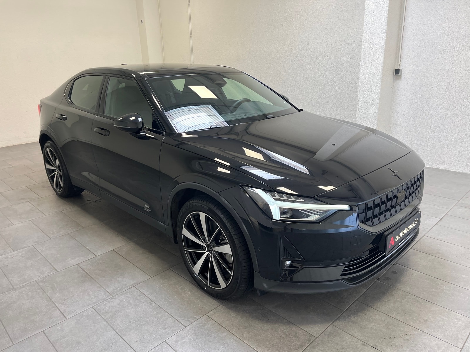 Polestar Polestar 2 Limousine POLESTAR 2 64KWH Standard Range Single Motor Schräghecklimousine #1