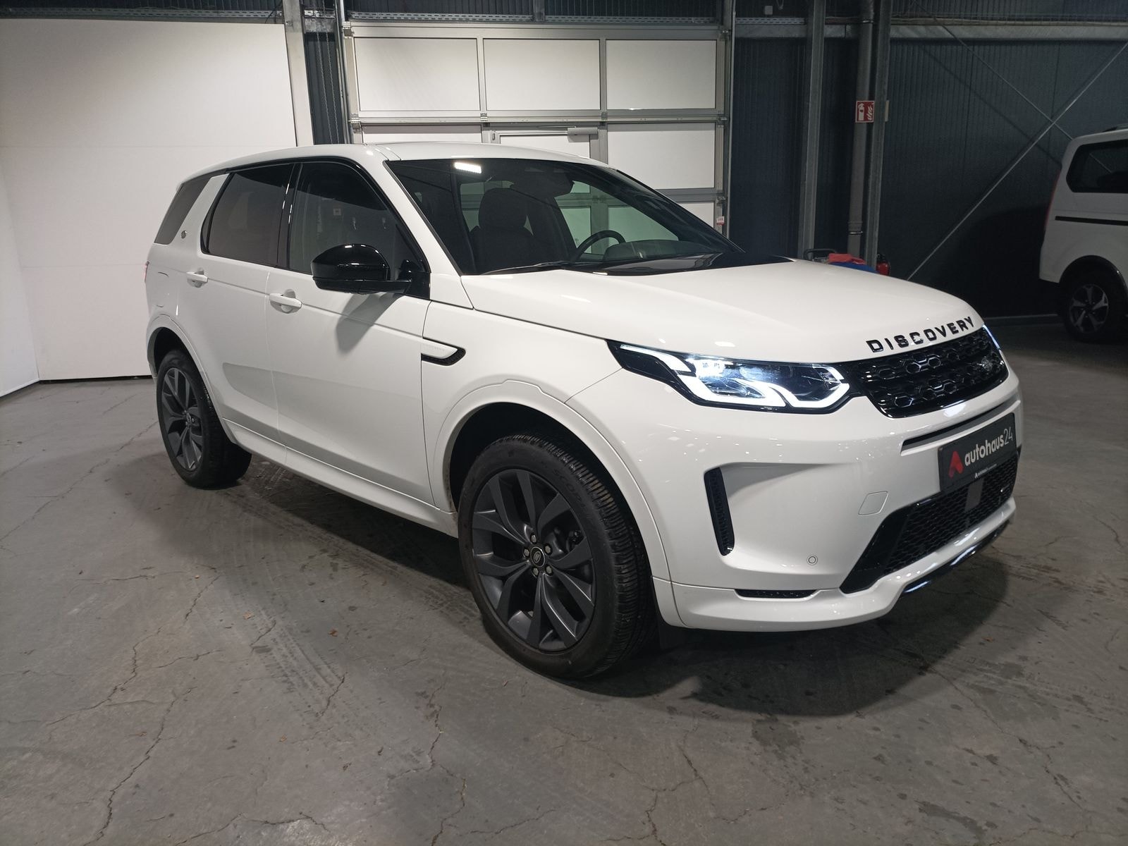 Land Rover Discovery Sport SUV / Crossover / Geländewagen LAND ROVER Discovery Sport P300e AWD Automatik R-DYNAMIC SE Sports Utility Vehic #1
