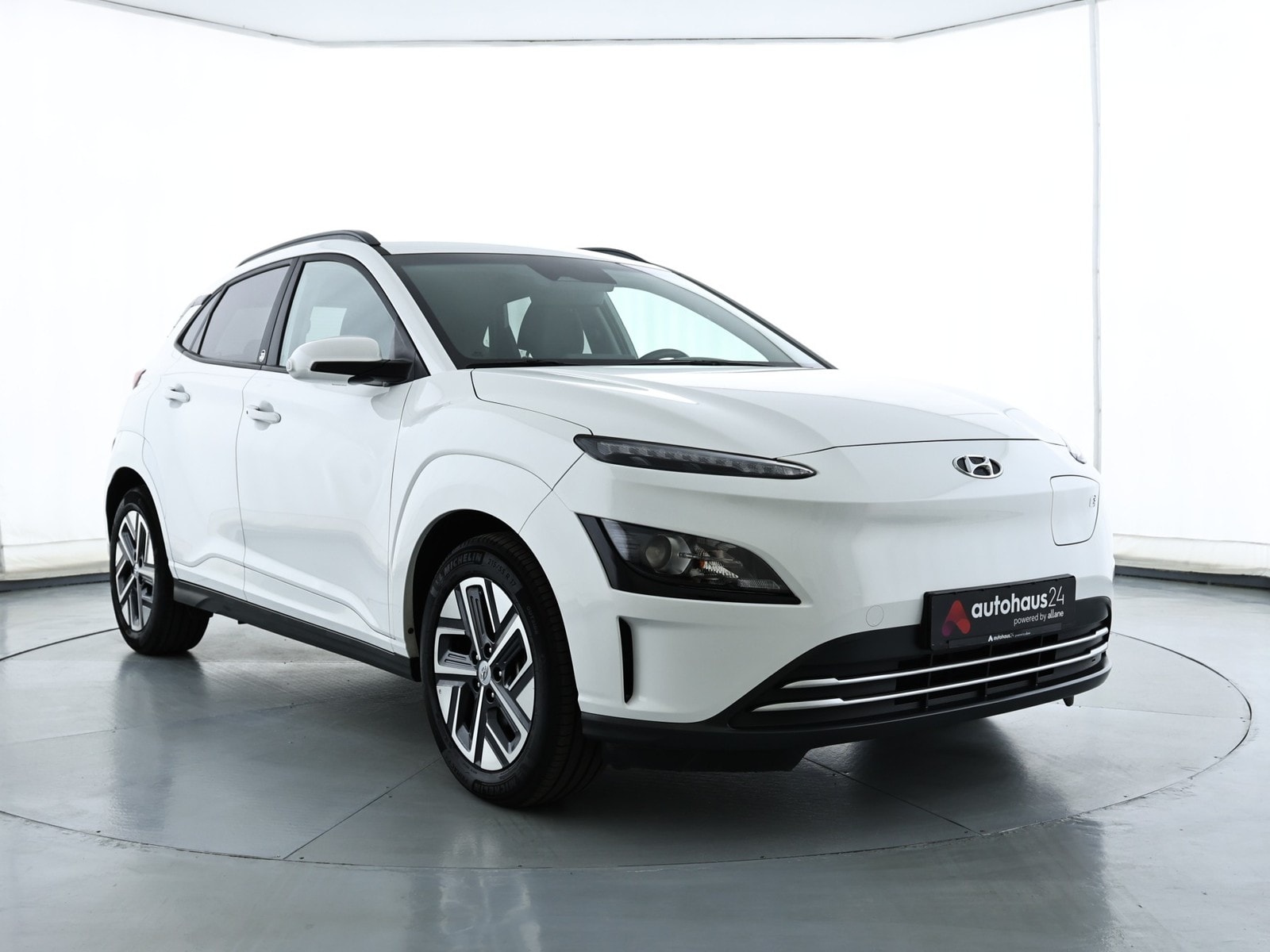 Hyundai Kona SUV / Crossover / Geländewagen HYUNDAI Kona ELEKTRO 100kW Sports Utility Vehicle #1