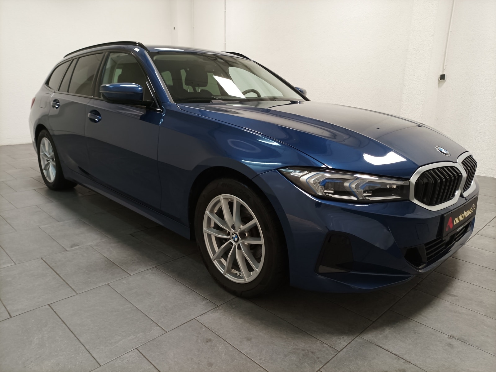 BMW 3er-Reihe Kombi BMW 3er-Reihe 318d Touring Advantage Kombi #1