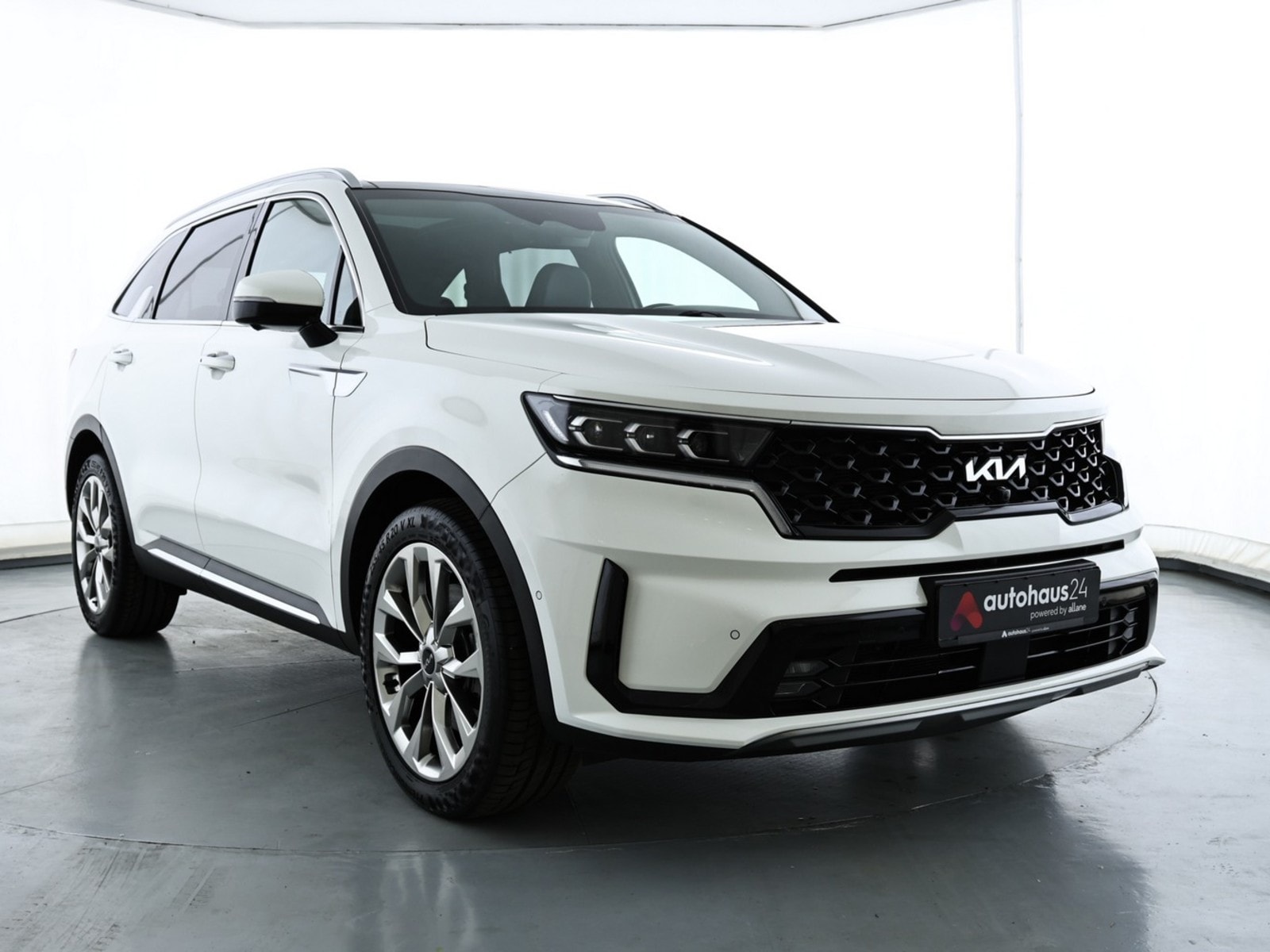 Kia Sorento SUV / Crossover / Geländewagen KIA Sorento 2.2 CRDi AWD Platinum DCT8 Sports Utility Vehicle #1