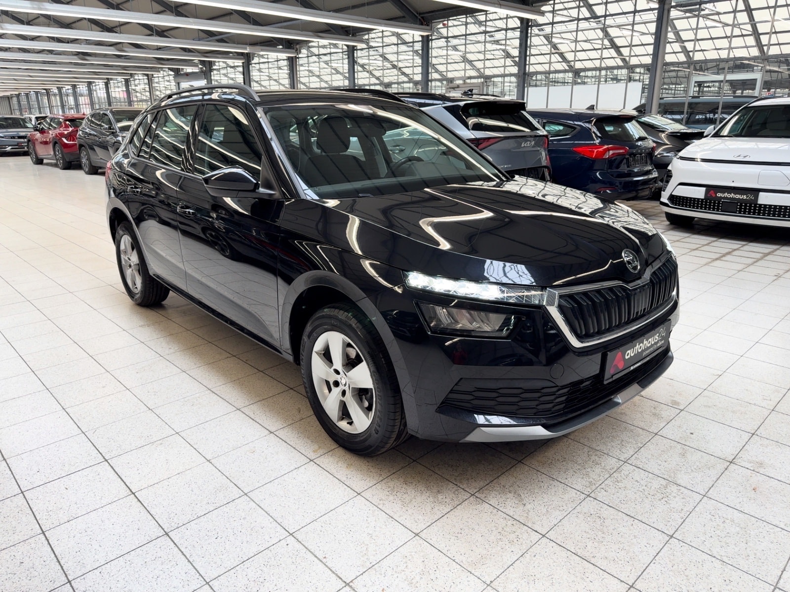 ŠKODA Kamiq SUV / Crossover / Geländewagen SKODA Kamiq 1.0 TSI DSG 81kW Ambition Sports Utility Vehicle #1