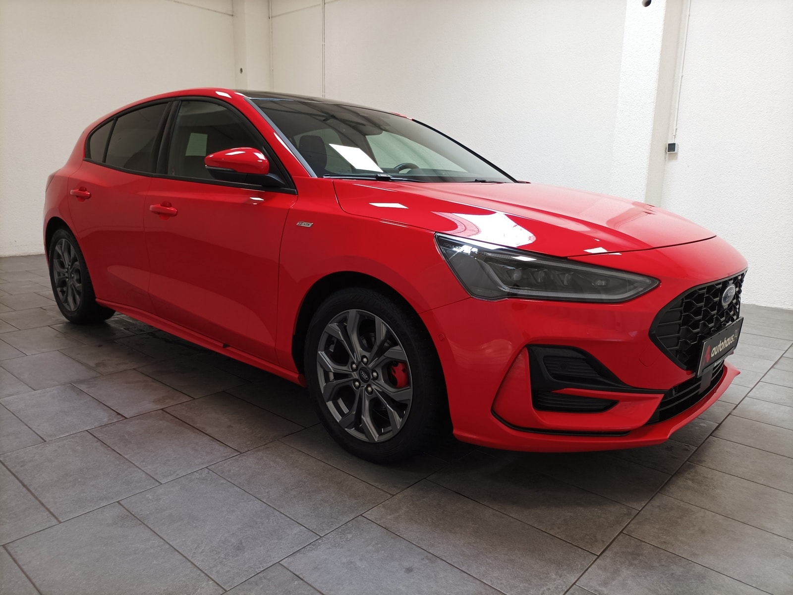 Ford Focus Limousine FORD Focus 1,0 EcoBoost Hybrid 114kW ST-Line X Auto Schräghecklimousine #1