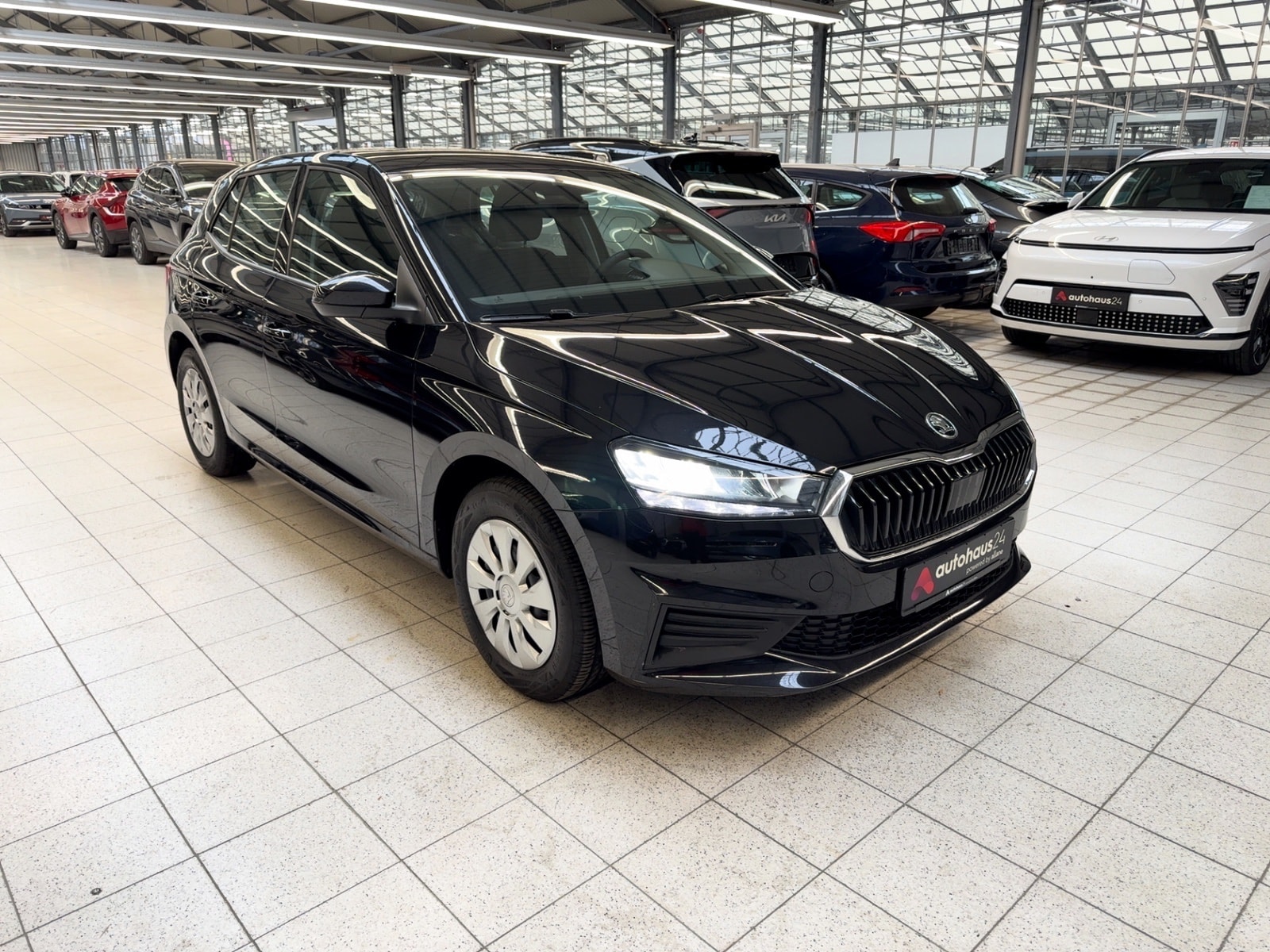 ŠKODA Fabia Limousine SKODA Fabia 1.0l MPI 48kW ACTIVE Schräghecklimousine #1