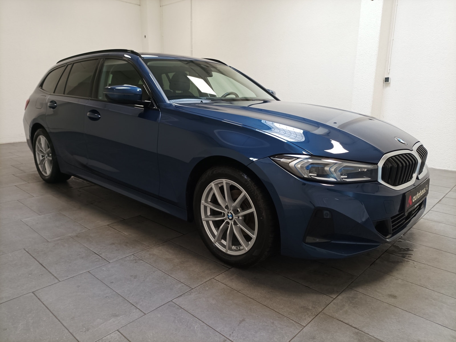 BMW 3er-Reihe Kombi BMW 3er-Reihe 318d Touring Advantage Kombi #1