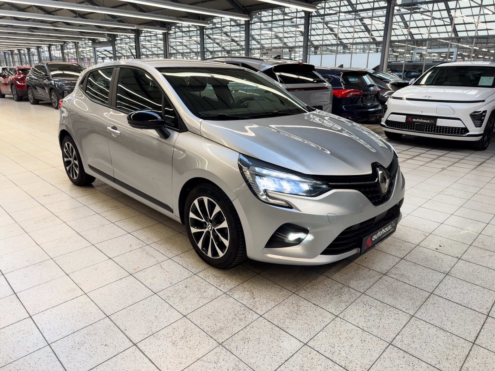 Renault Clio Limousine RENAULT Clio E-TECH 145 Equilibre Schräghecklimousine #1