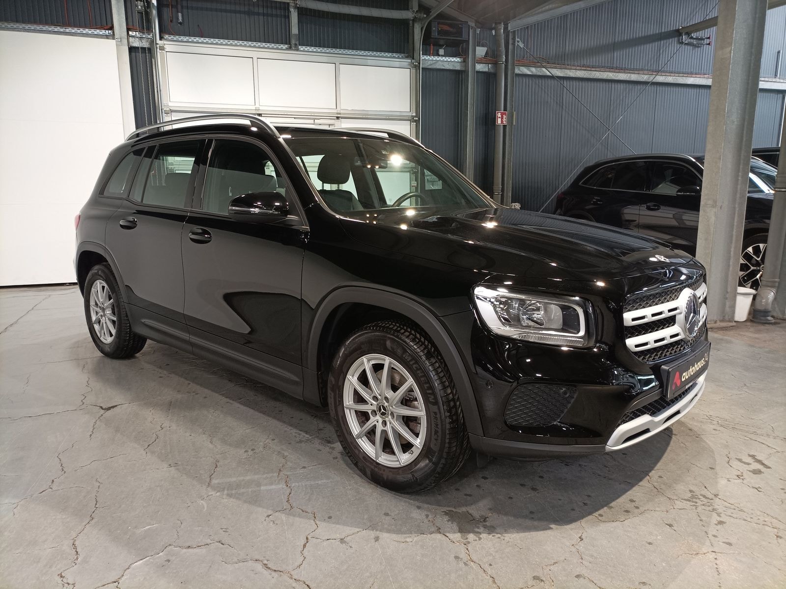Mercedes-Benz GLB-Klasse SUV / Crossover / Geländewagen MERCEDES GLB GLB 200 4MATIC DCT Sports Utility Vehicle #1