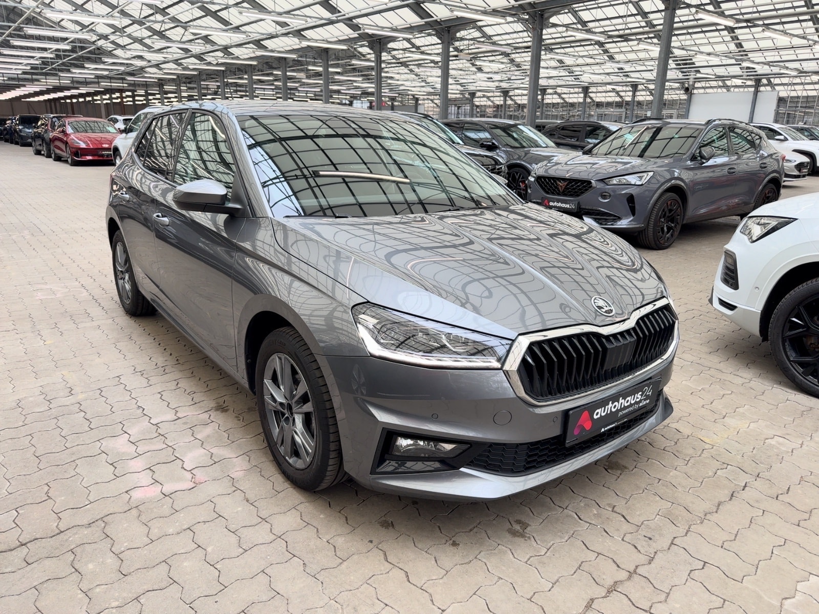 ŠKODA Fabia Schräghecklimousine SKODA Fabia 1.0l TSI 70kW AMBITION Schräghecklimousine #1