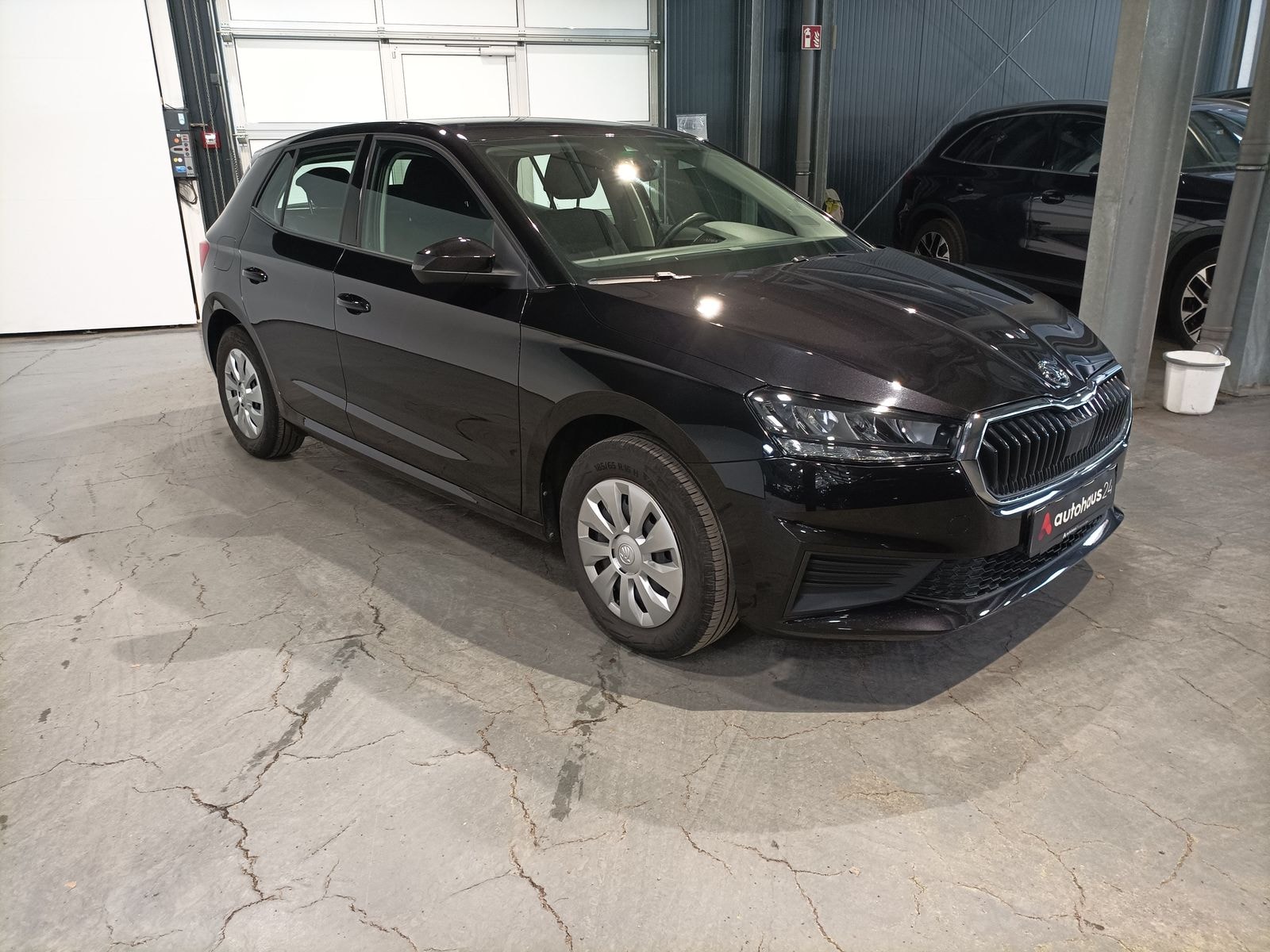 ŠKODA Fabia Schräghecklimousine SKODA Fabia 1.0l MPI 59kW AMBITION Schräghecklimousine #1