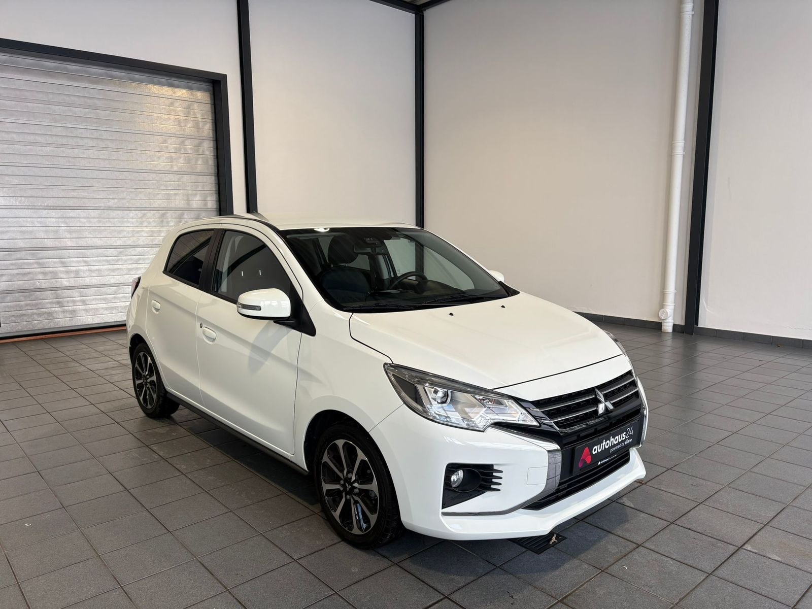 Mitsubishi Space Star Schräghecklimousine MITSUBISHI Space Star 1.2 MIVEC AS&G Top CVT Schräghecklimousine #1