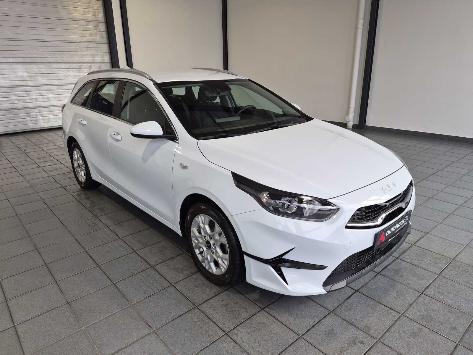 Kia Ceed Kombi KIA Ceed 1.5 T-GDI DCT Vision Sportswagon Kombi #1