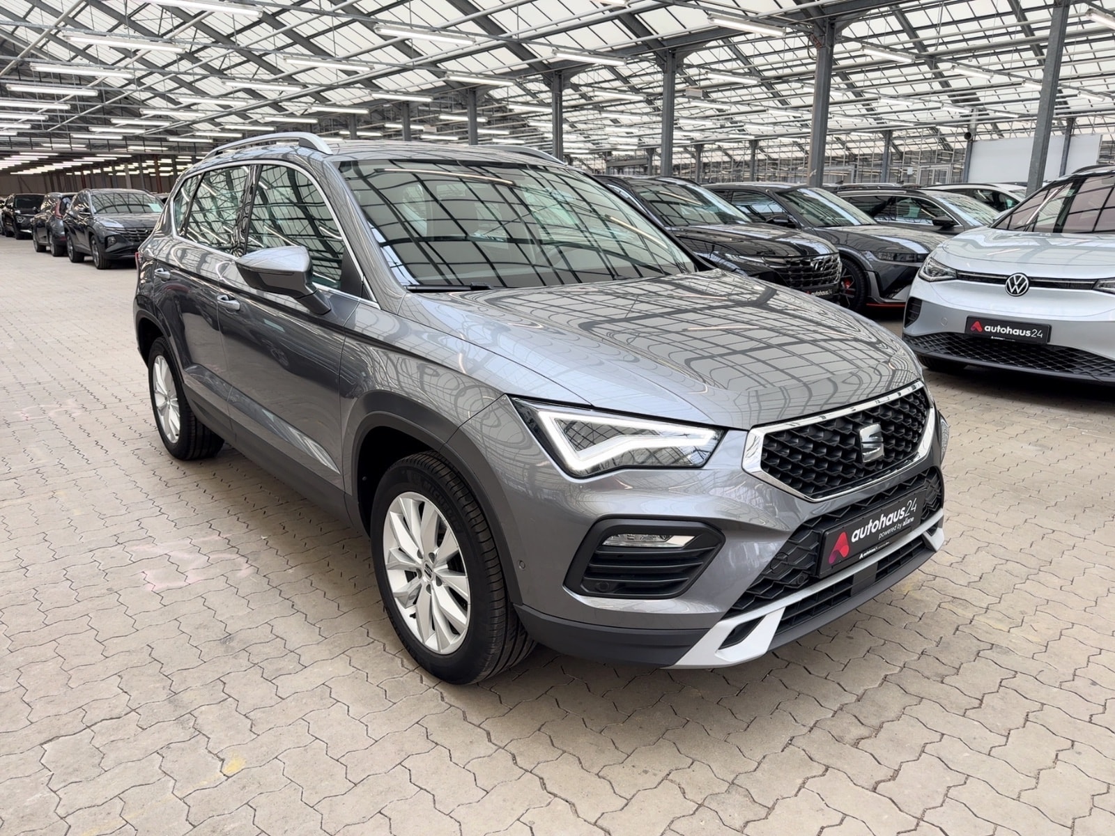 SEAT Ateca SUV / Crossover / Geländewagen SEAT Ateca 1.5 TSI ACT 110kW Style DSG Sports Utility Vehicle #1