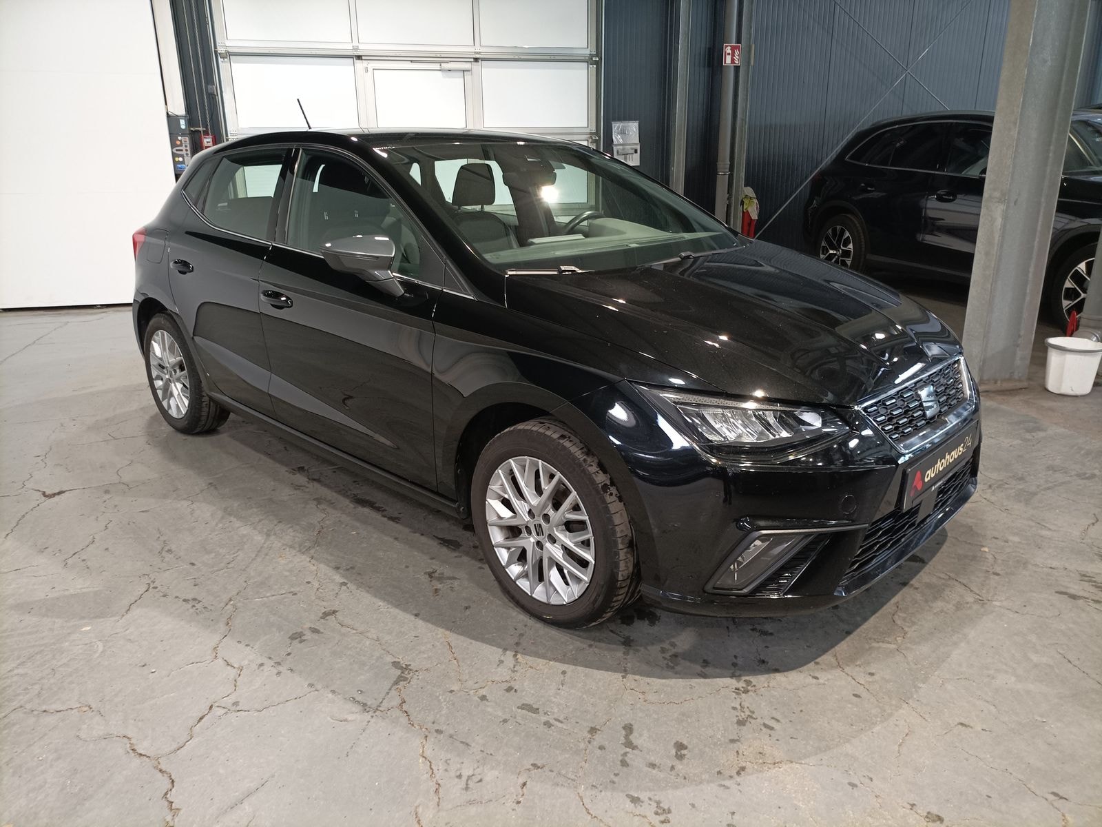 SEAT Ibiza Schräghecklimousine SEAT Ibiza 1.0 TSI 81kW XCELLENCE DSG Schräghecklimousine #1