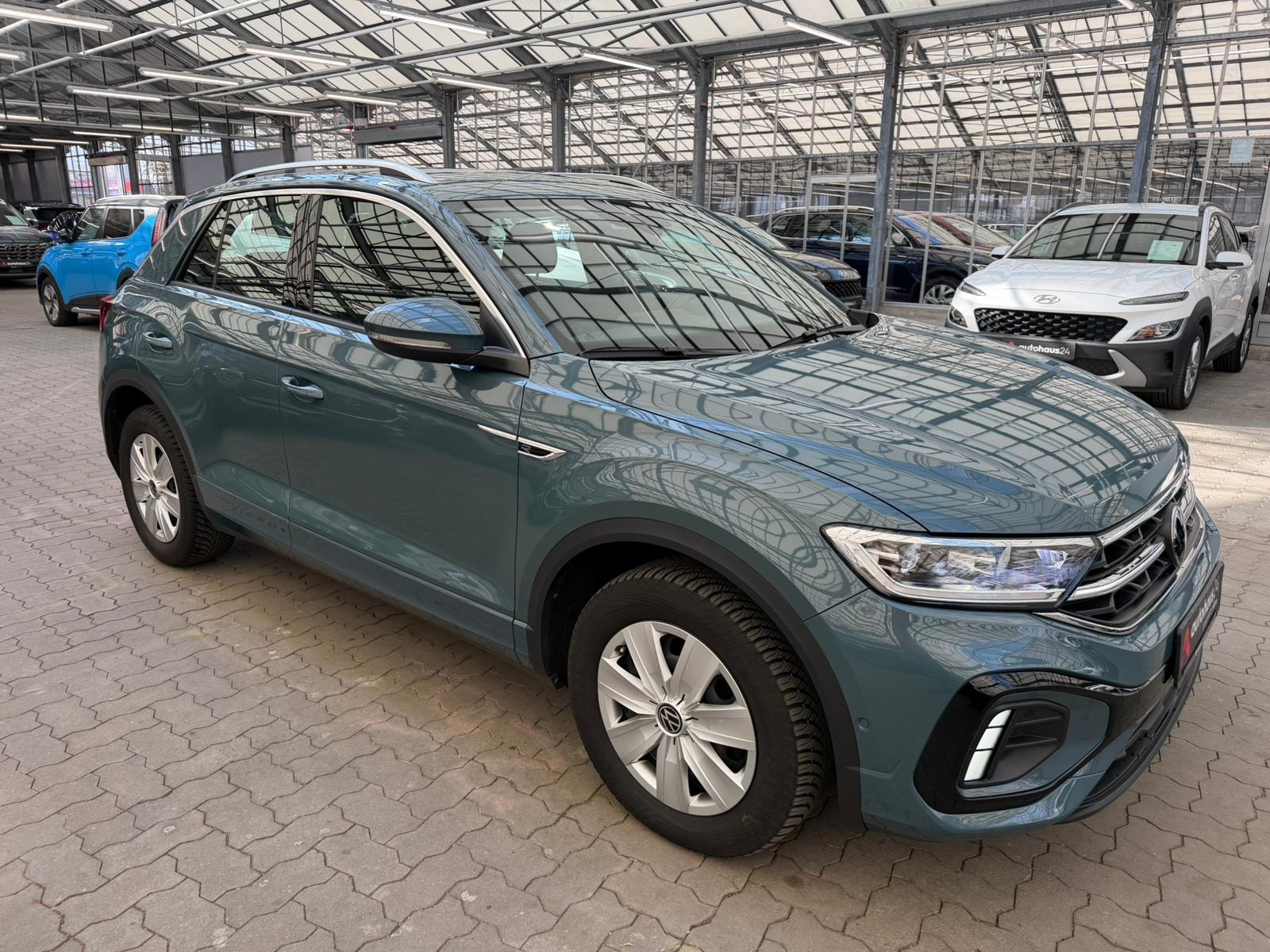 Volkswagen T-Roc SUV / Crossover / Geländewagen VOLKSWAGEN T-Roc 2.0 TSI OPF DSG 4MOTION R-Line Sports Utility Vehicle #1