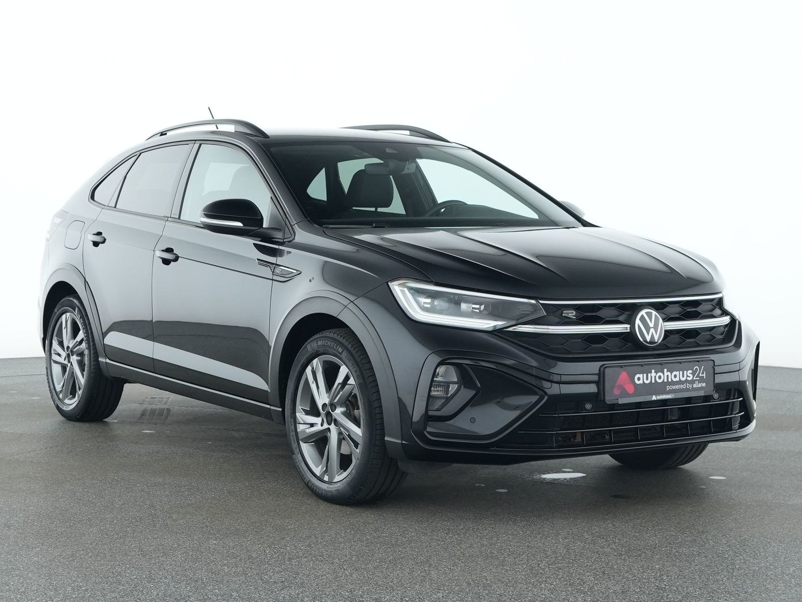 Volkswagen Taigo SUV / Crossover / Geländewagen VOLKSWAGEN Taigo 1.0 TSI OPF 81 kW DSG R-Line Sports Utility Vehicle #1