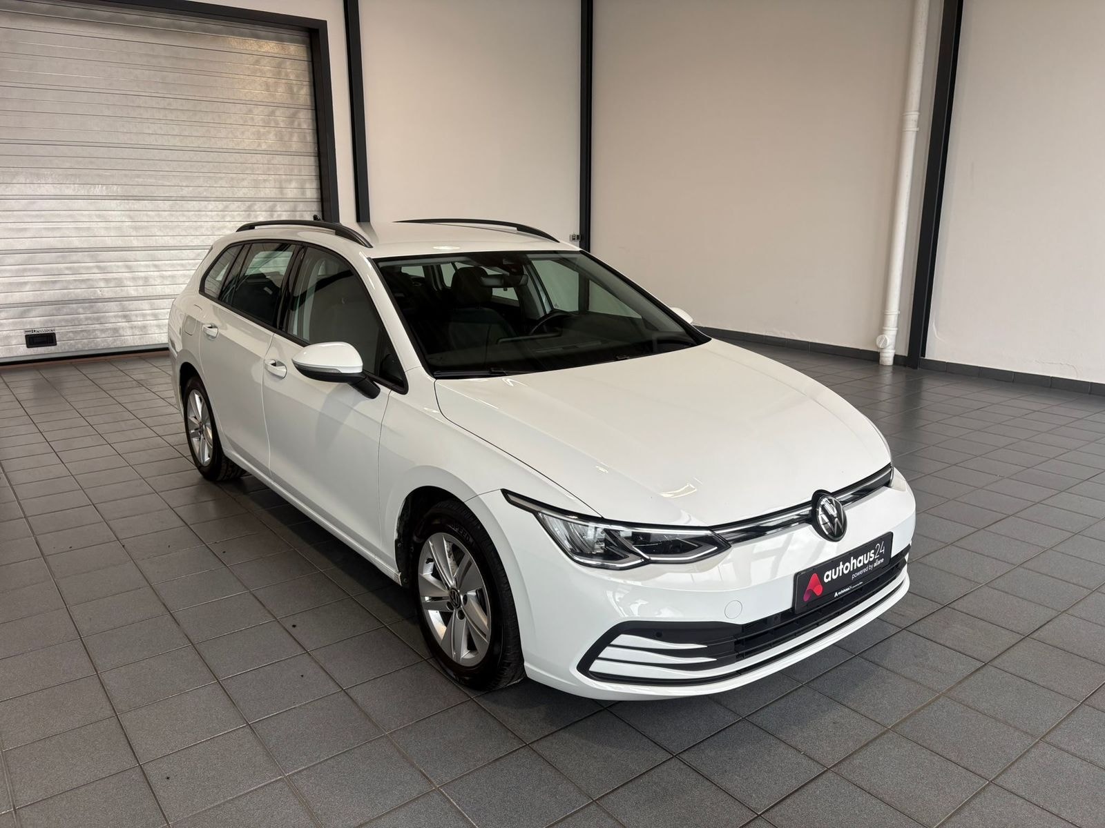 Volkswagen Golf Kombi VOLKSWAGEN Golf 2.0 TDI SCR 85kW DSG Life Variant Kombi #1