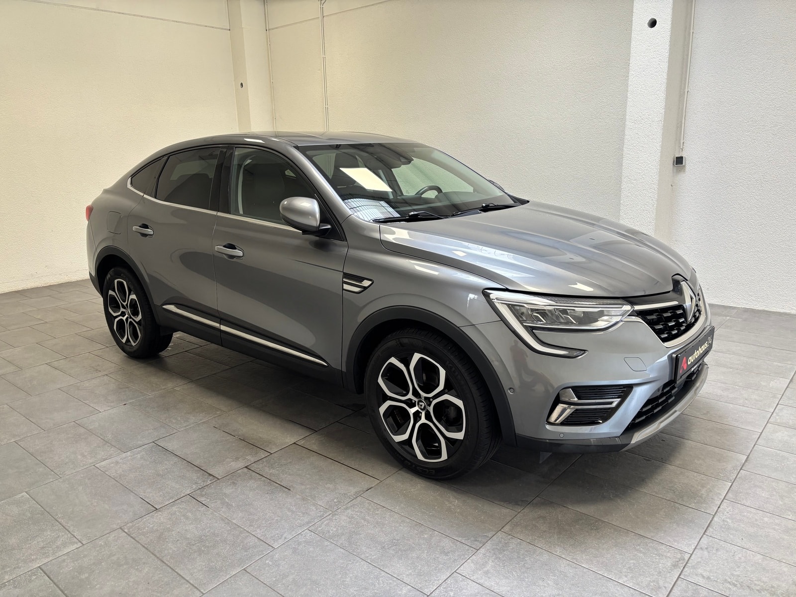 Renault Arkana SUV / Crossover / Geländewagen RENAULT Arkana TCe 140 EDC Intens Sports Utility Vehicle #1