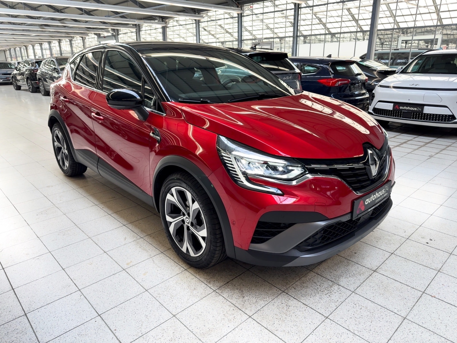 Renault Captur SUV / Crossover / Geländewagen RENAULT Captur TCe 160 EDC R.S. Line Sports Utility Vehicle #1