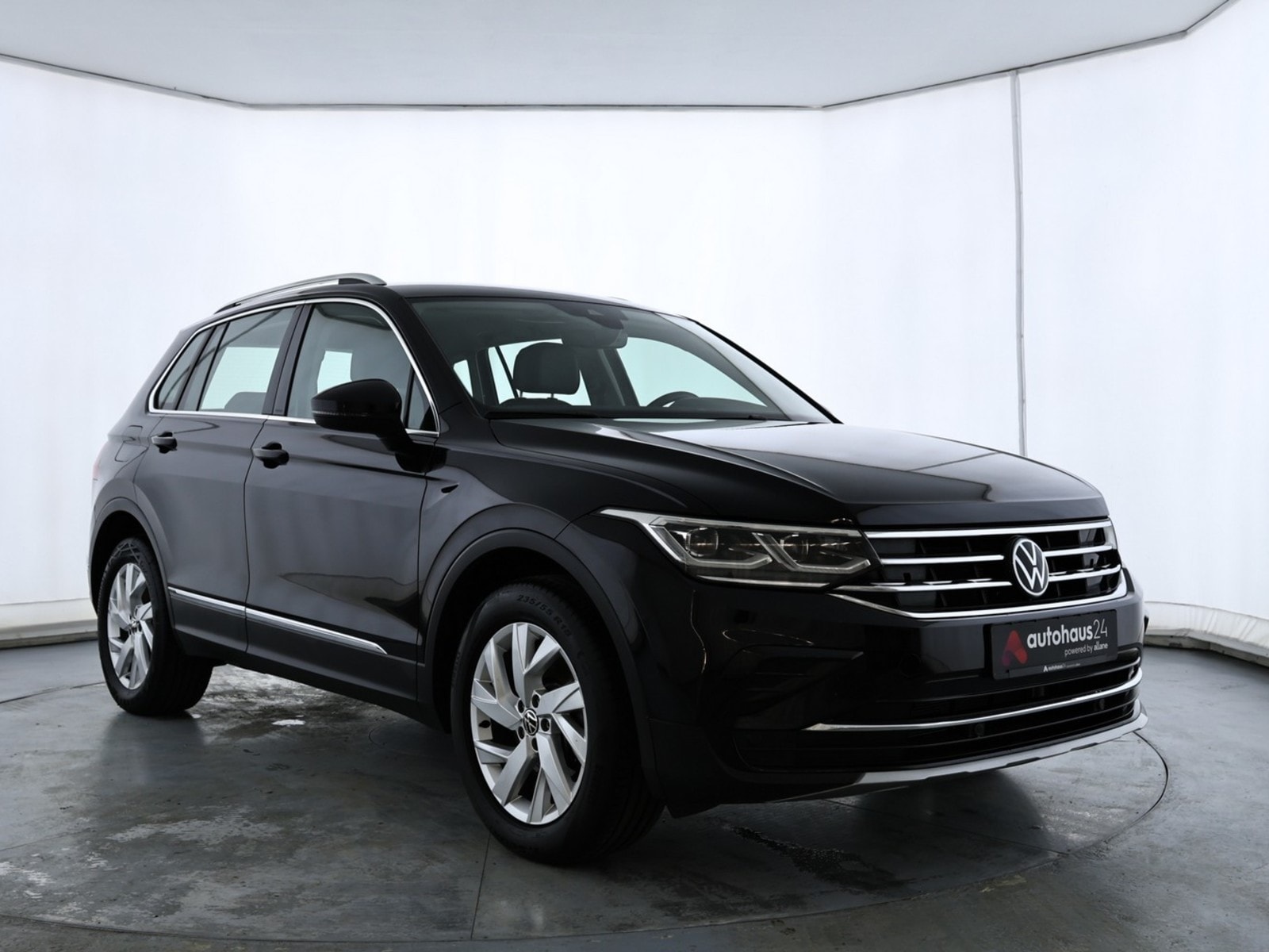Volkswagen Tiguan SUV / Crossover / Geländewagen VOLKSWAGEN Tiguan 1.4 eHybrid OPF DSG Elegance Sports Utility Vehicle #1