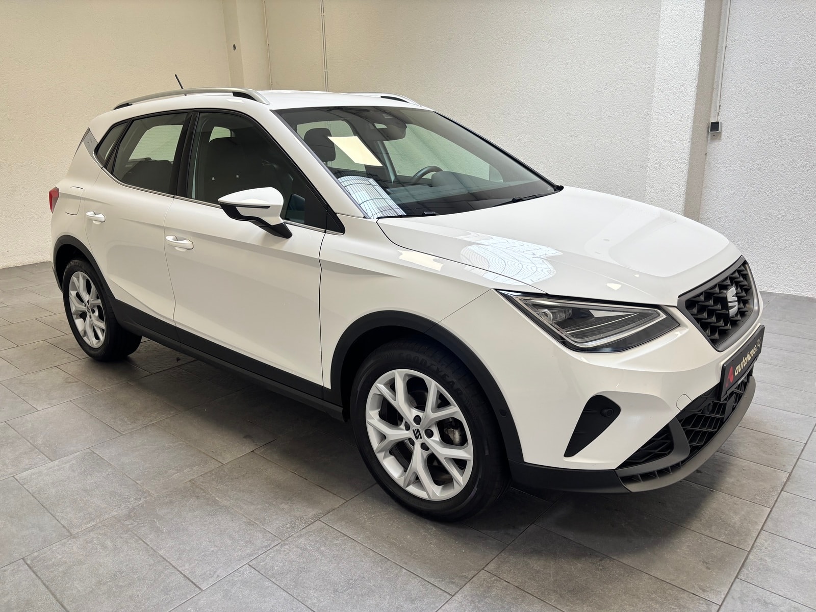 SEAT Arona SUV / Crossover / Geländewagen SEAT Arona 1.5 TSI 110kW FR DSG Sports Utility Vehicle #1