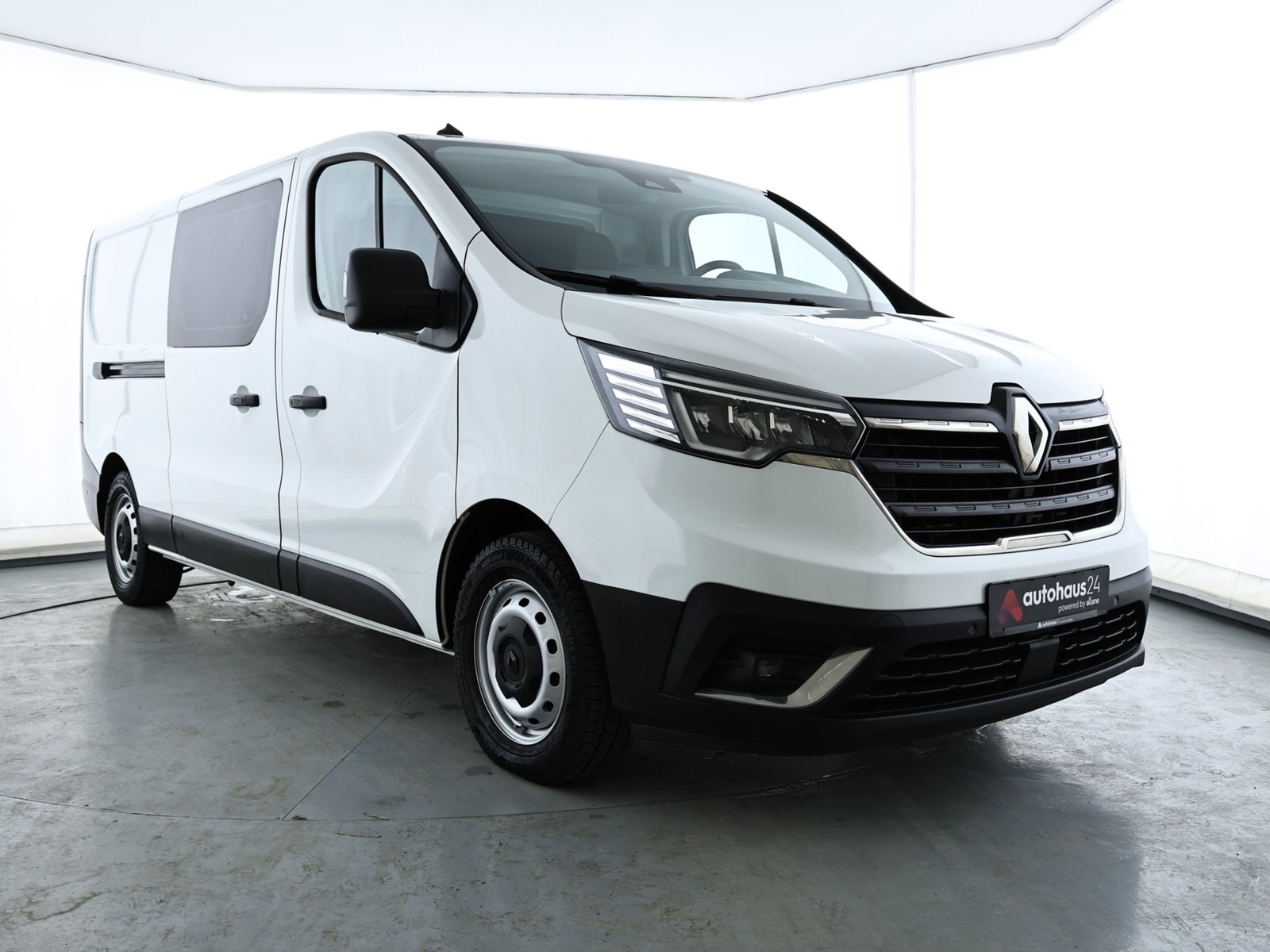 Renault Trafic Transporter RENAULT Trafic TRAFIC Komfort L2H1 3,1t Blue dCi 150 Kastenwagen #1