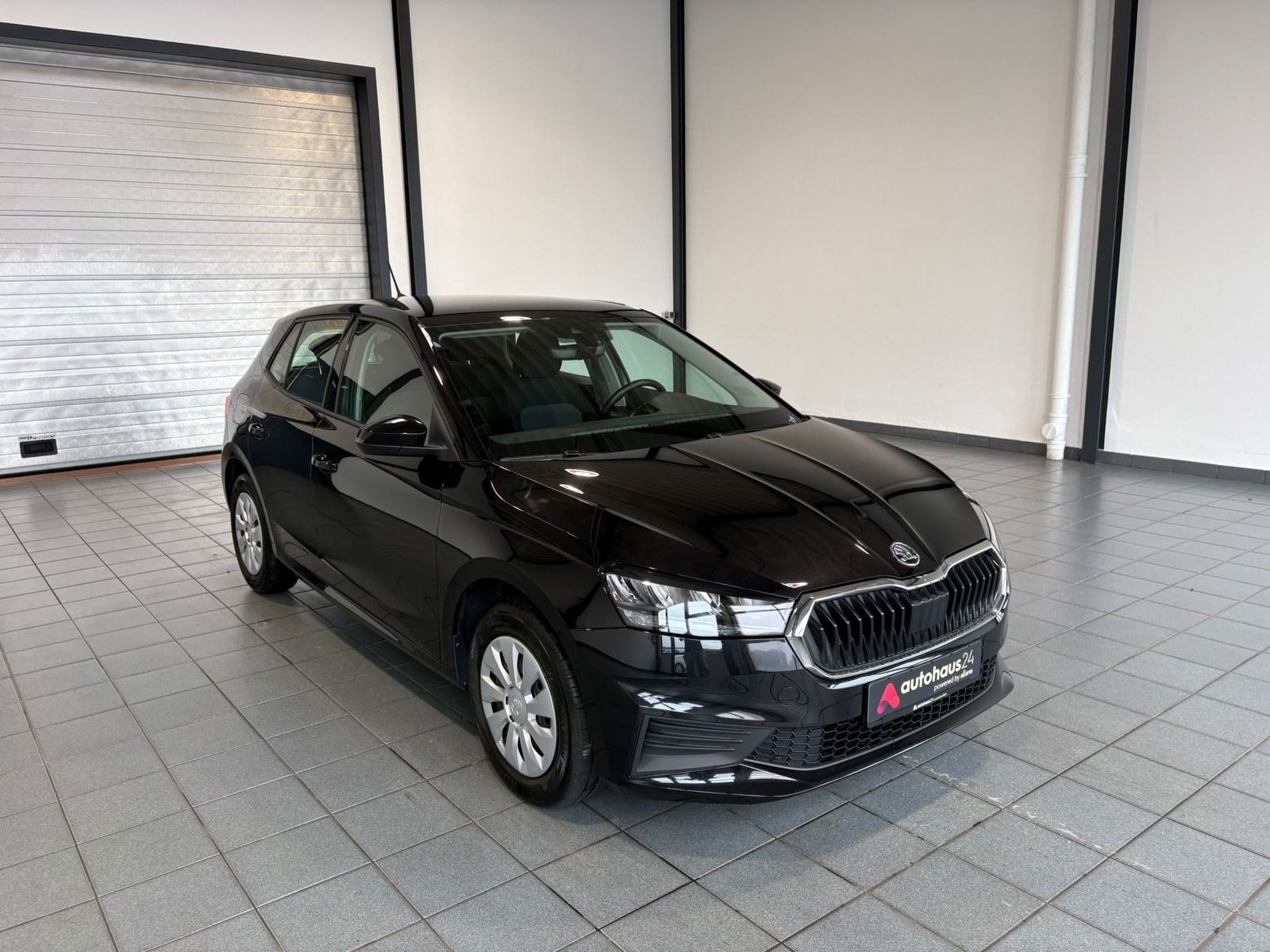 ŠKODA Fabia Limousine SKODA Fabia 1.0l MPI 59kW AMBITION Schräghecklimousine #1