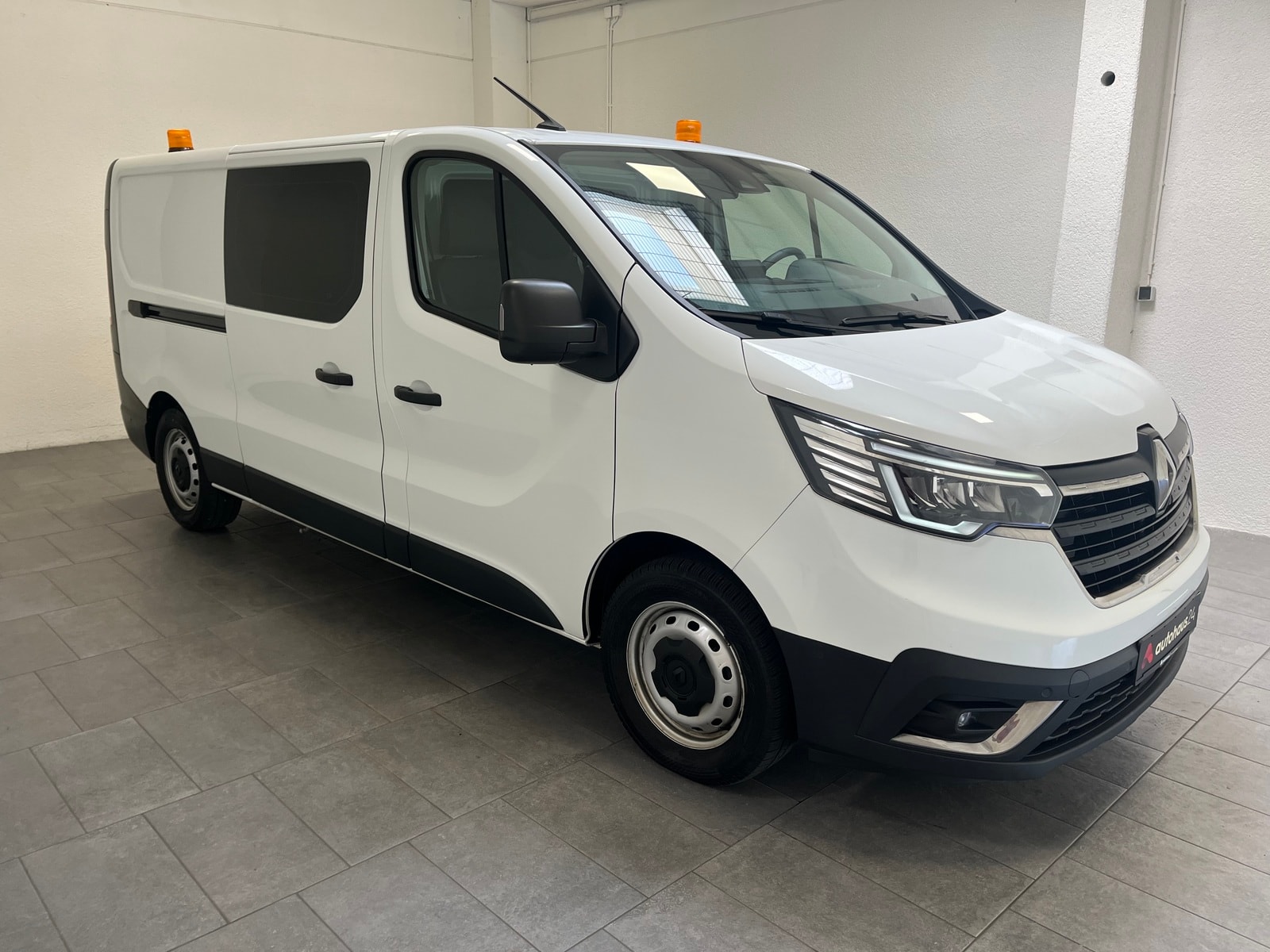 Renault Trafic Transporter RENAULT Trafic TRAFIC Komfort L2H1 3,1t Blue dCi 150 Kastenwagen #1