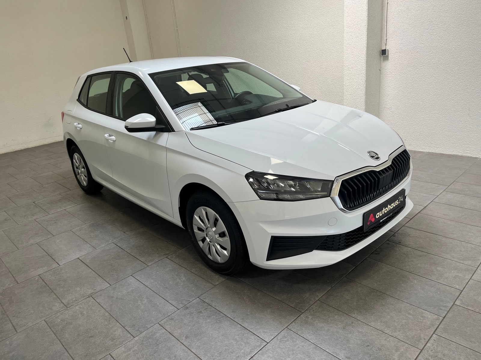 ŠKODA Fabia Limousine SKODA Fabia 1.0l MPI 59kW AMBITION Schräghecklimousine #1