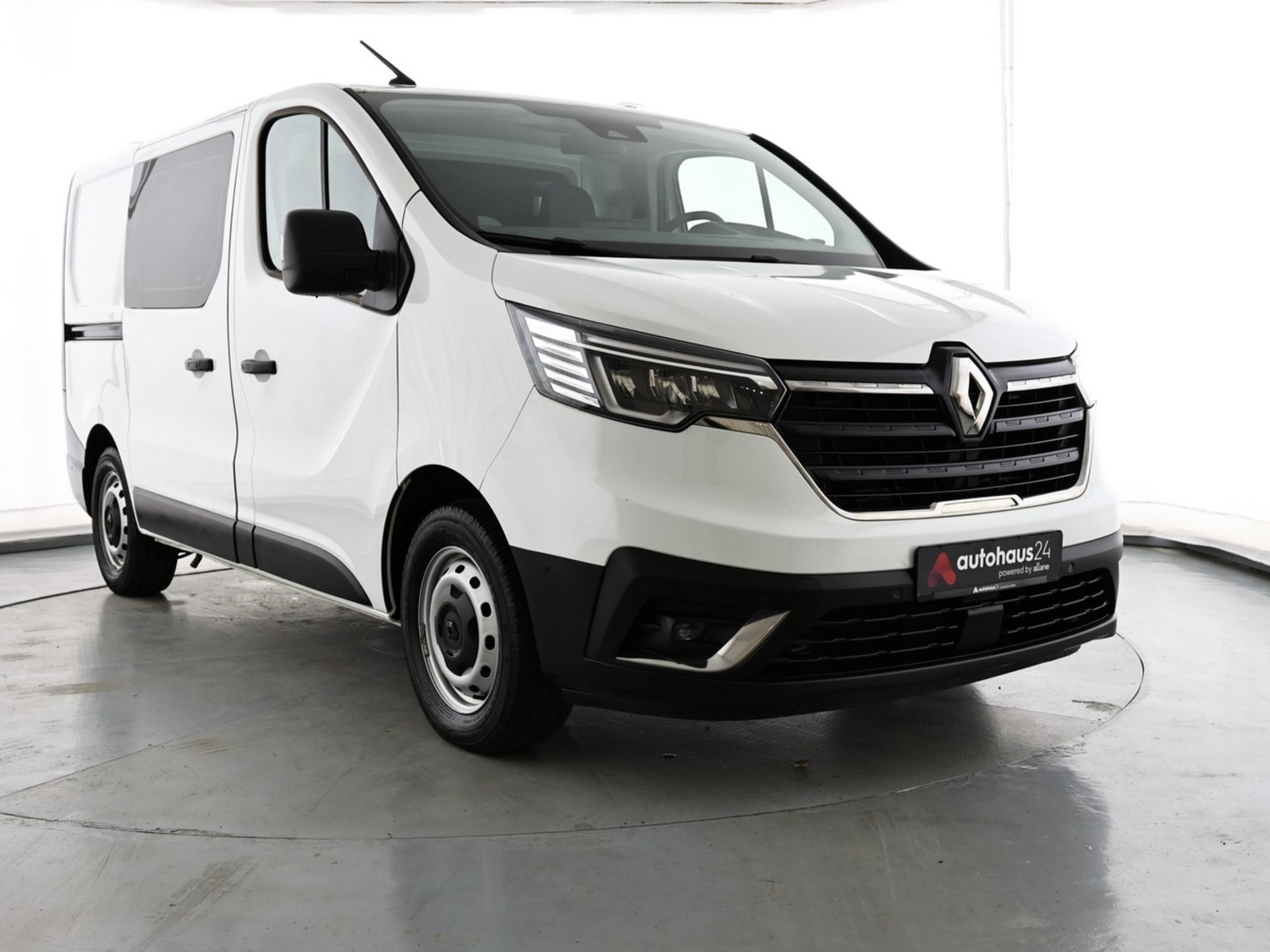Renault Trafic Transporter RENAULT Trafic TRAFIC Komfort L1H1 3,0t Blue dCi 150 Kastenwagen #1